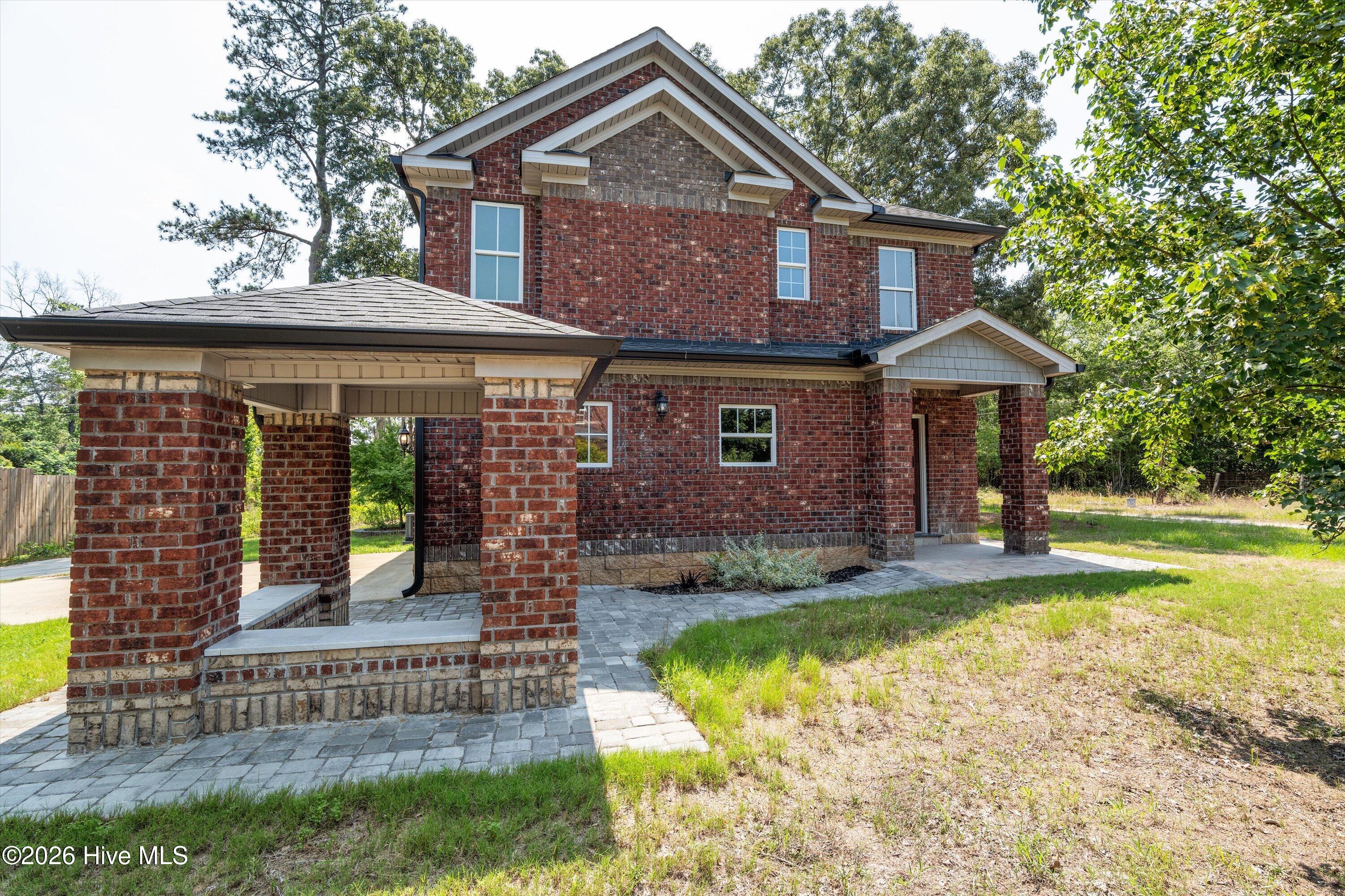1423 Edgefield Road Property Photo 1