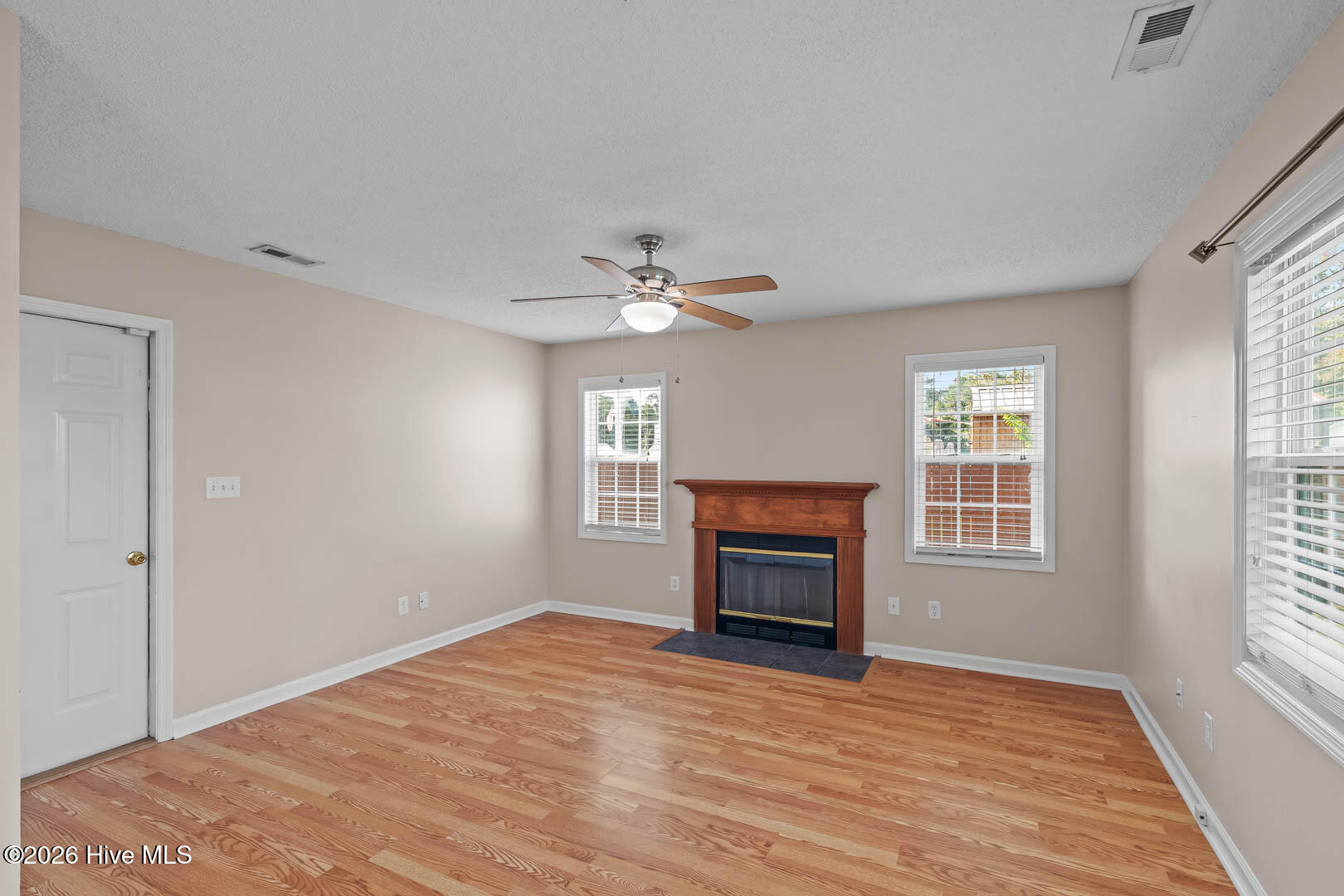 303 Mann Street Property Photo 19