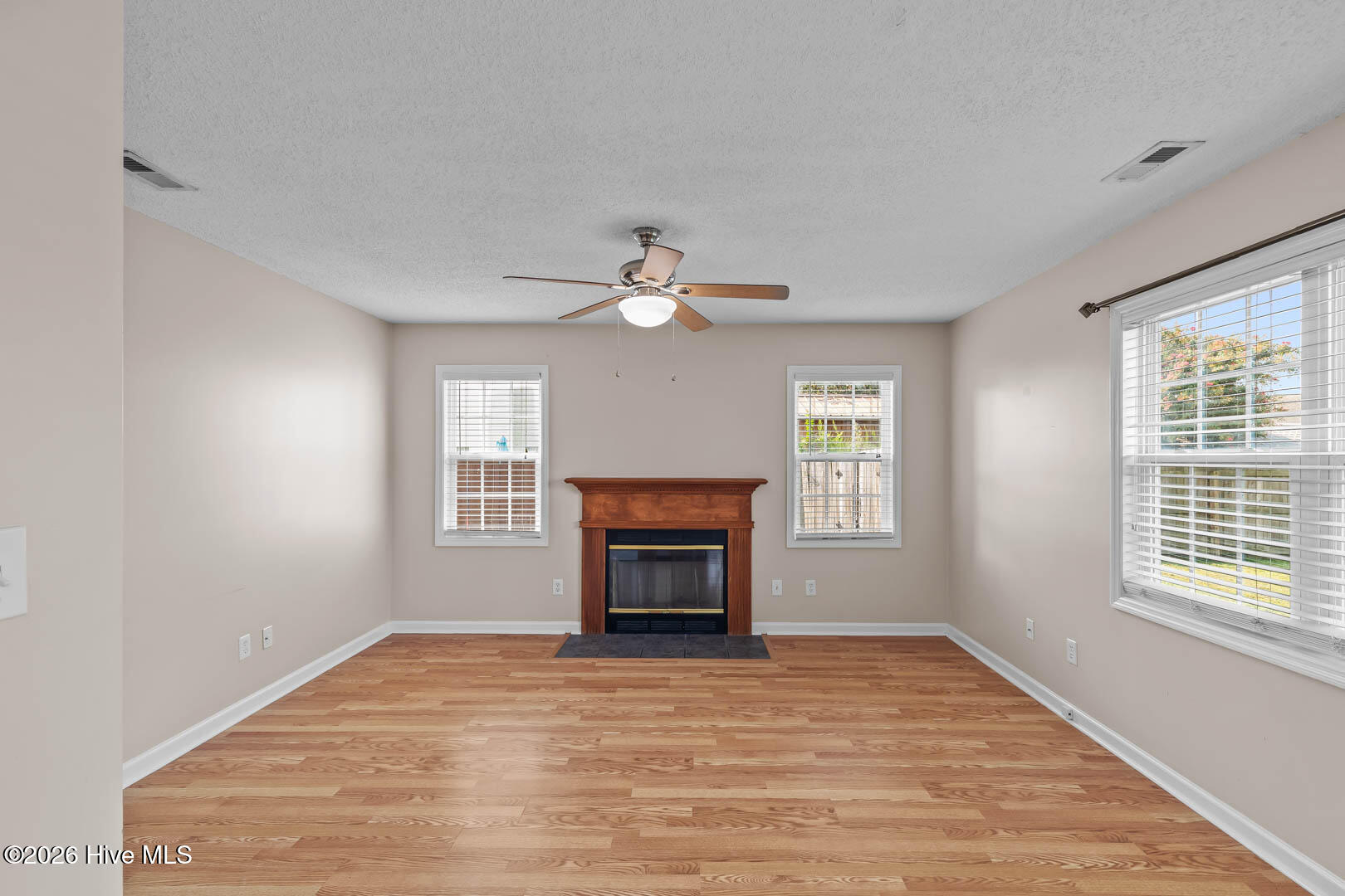 303 Mann Street Property Photo 20