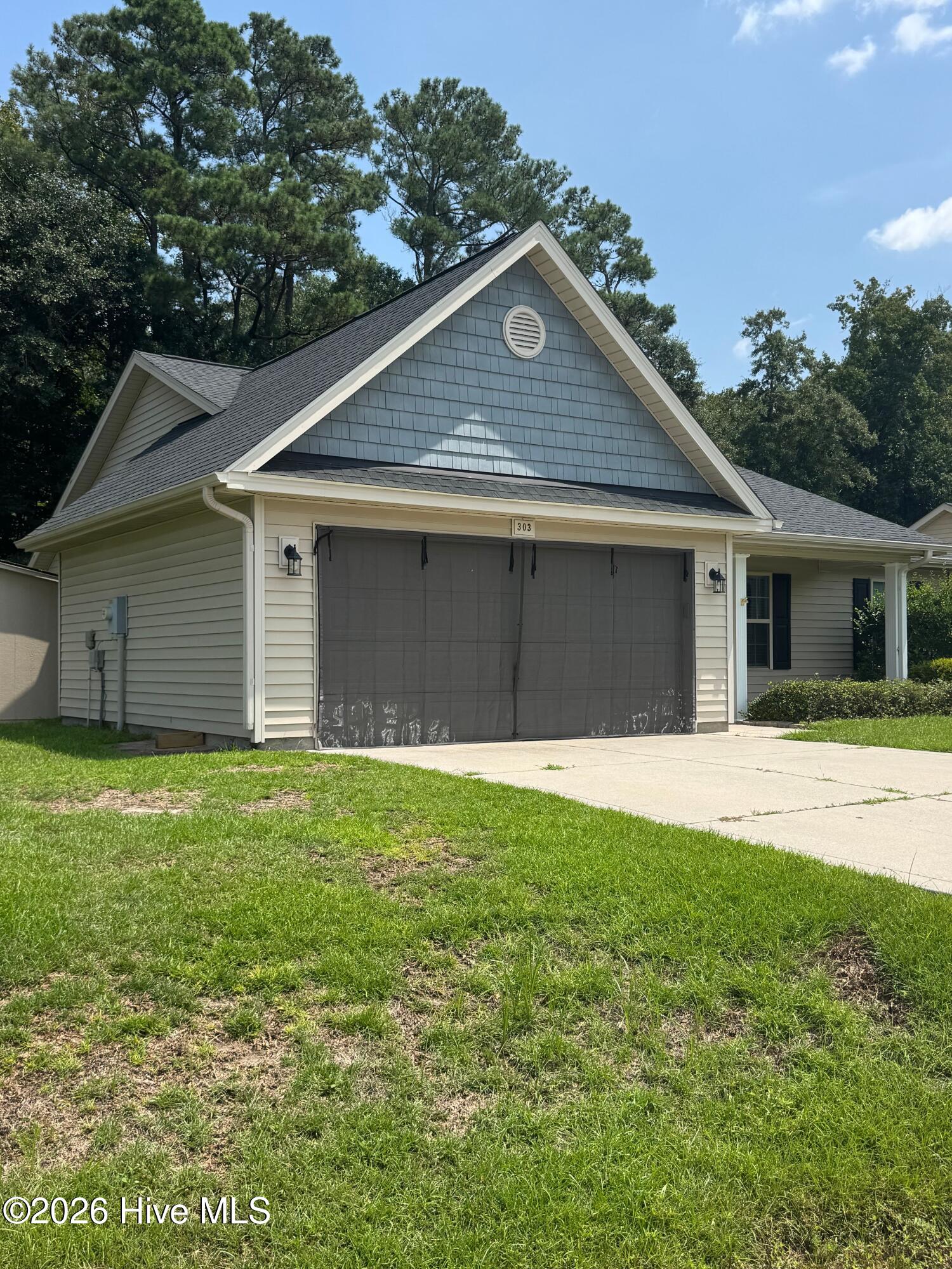 303 Tuscan Court Property Photo 18