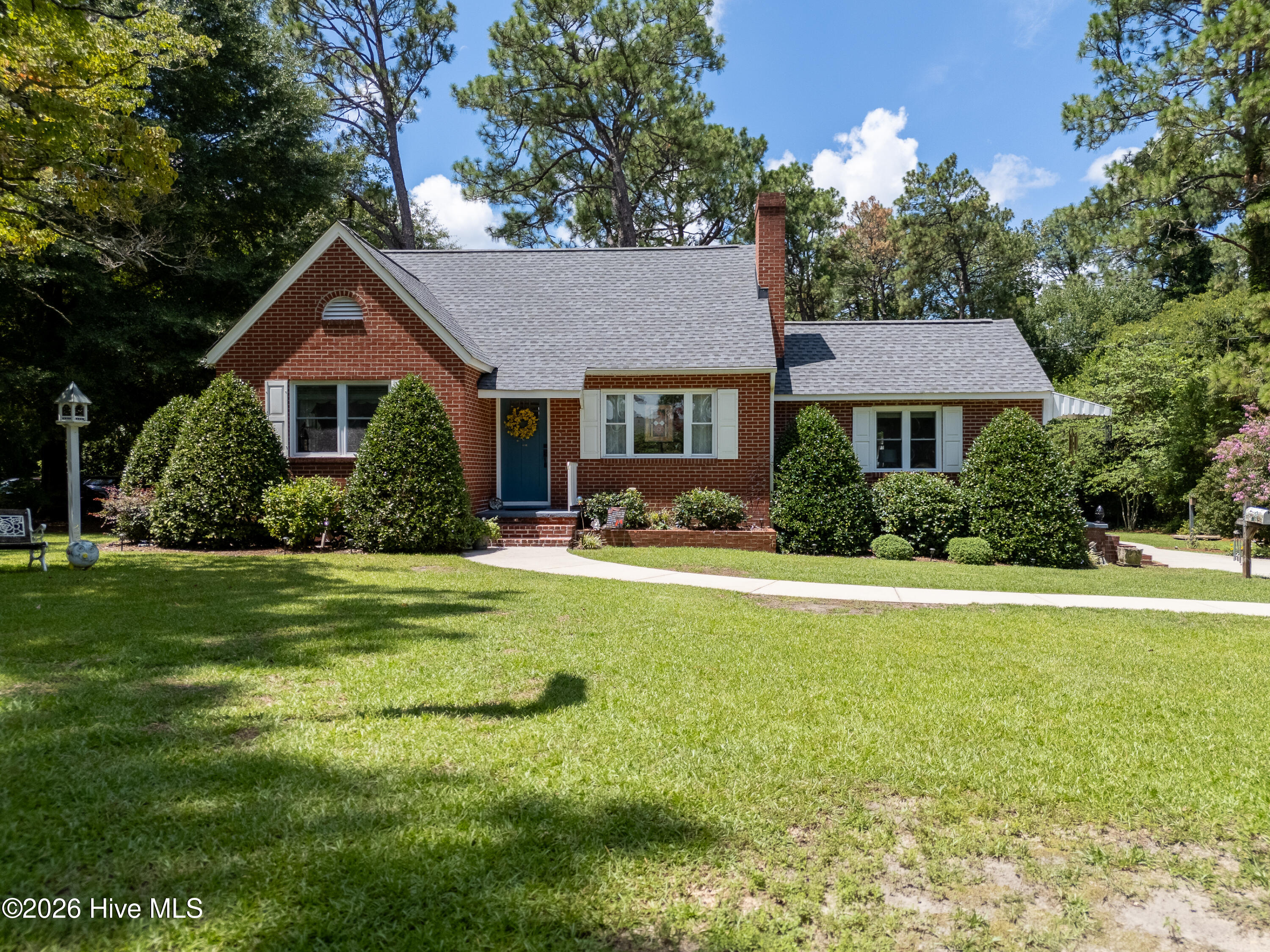 1301 N Poplar Street Property Photo 1