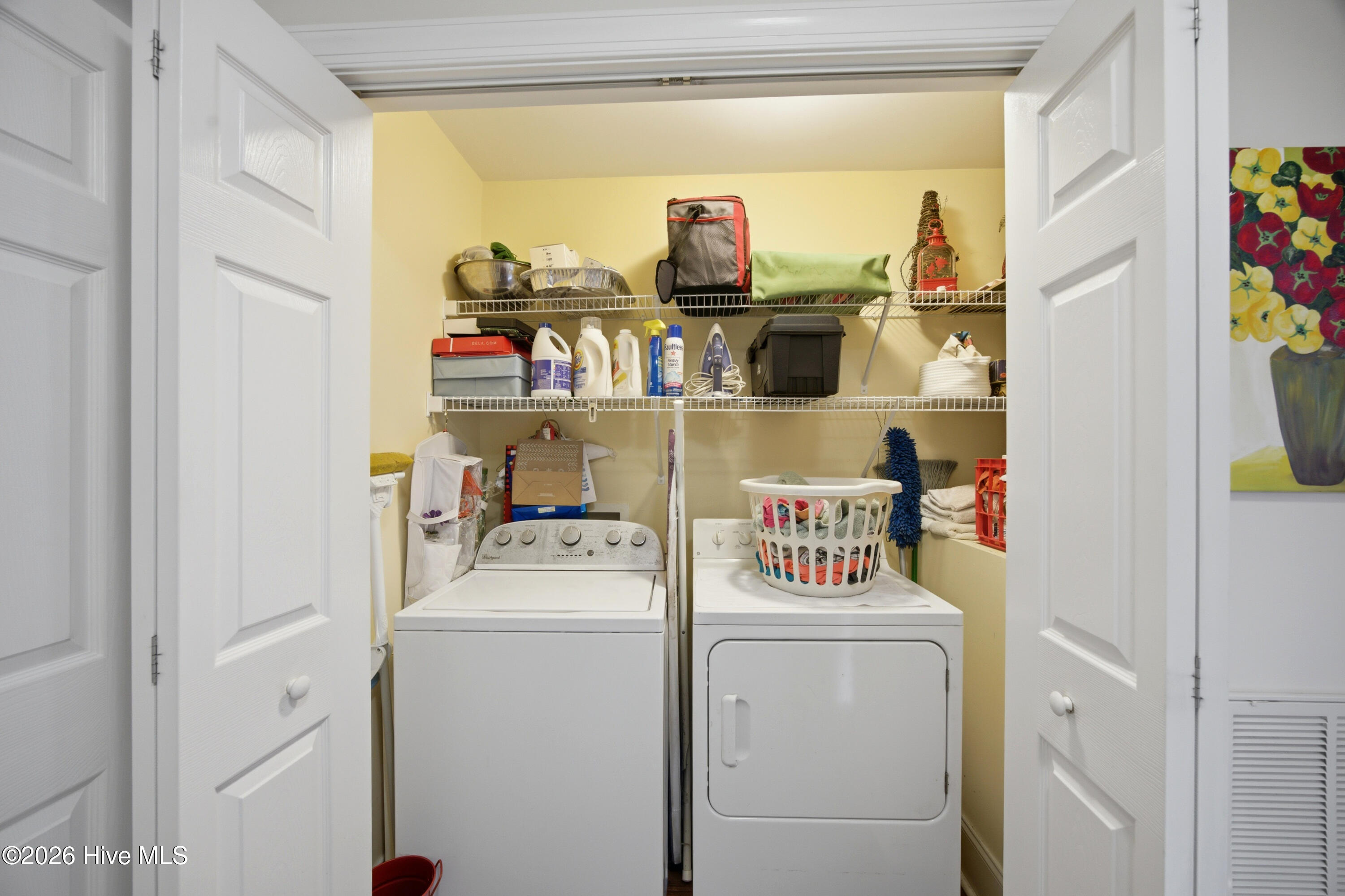 1301 N Poplar Street Property Photo 7