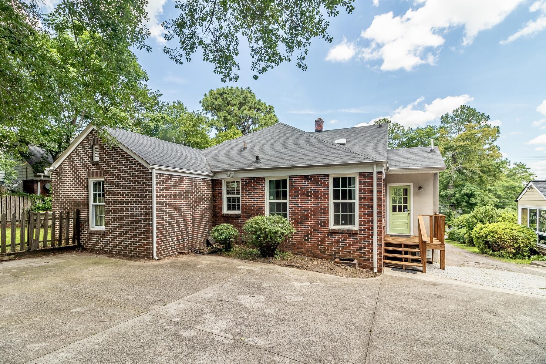 703 Hickman Road Property Photo 2