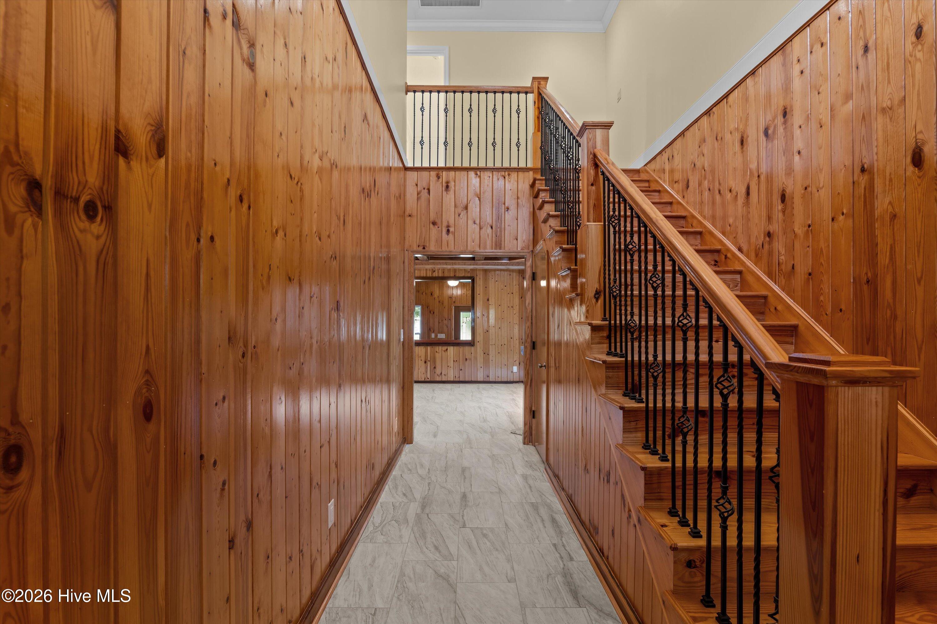 1421 Edgefield Road Property Photo 4