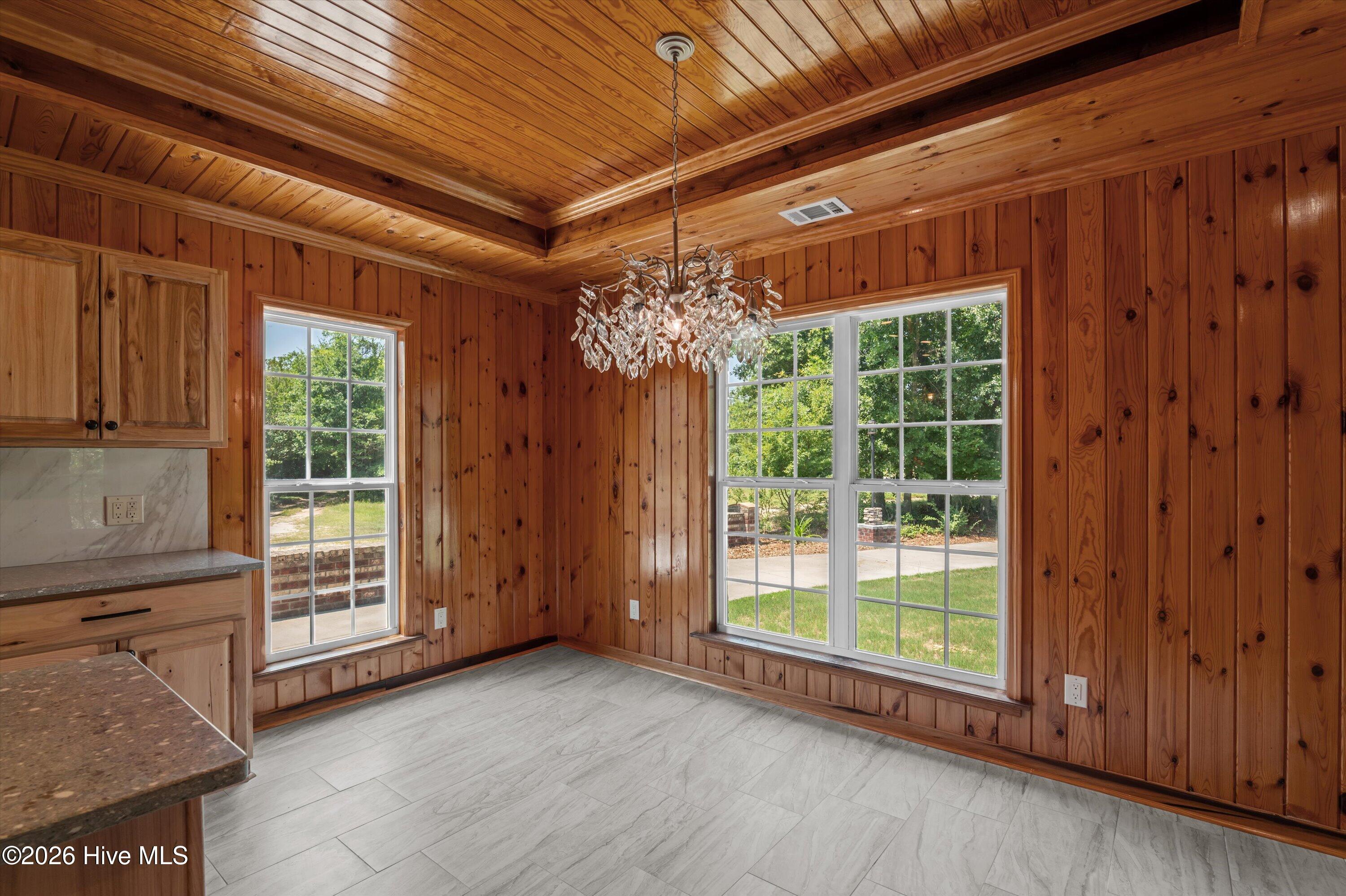 1421 Edgefield Road Property Photo 19
