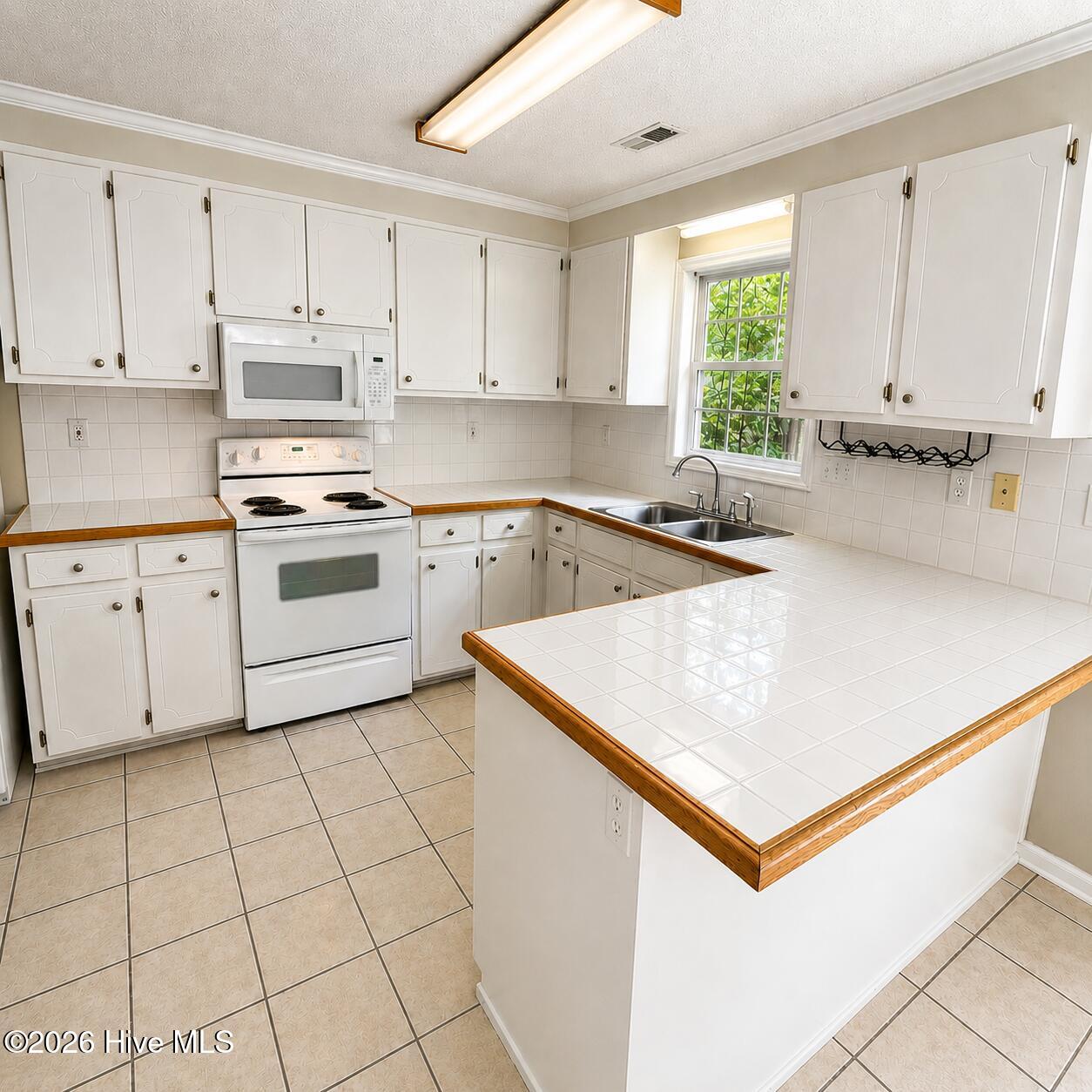 3917 Sterling Pointe Drive Kk4 Property Photo 7