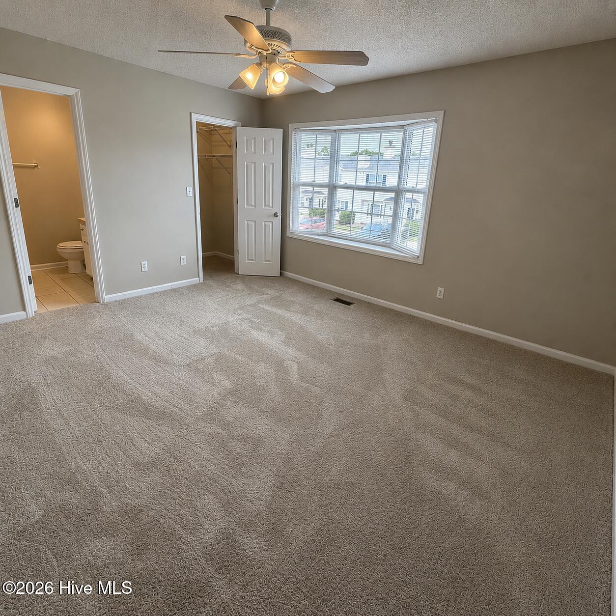 3917 Sterling Pointe Drive Kk4 Property Photo 12