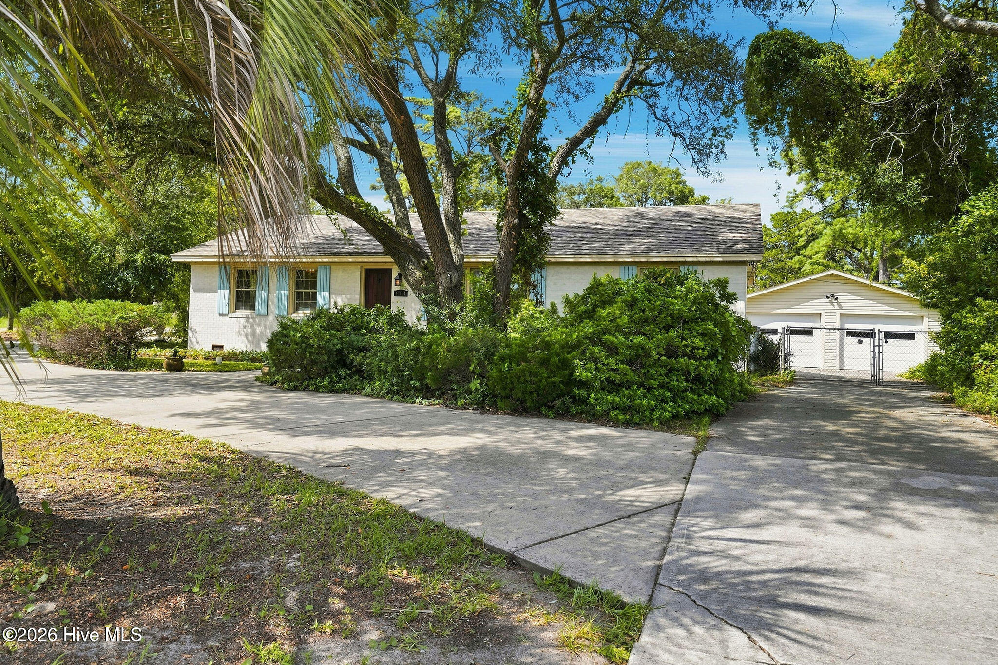 814 Cape Fear Boulevard Property Photo 5
