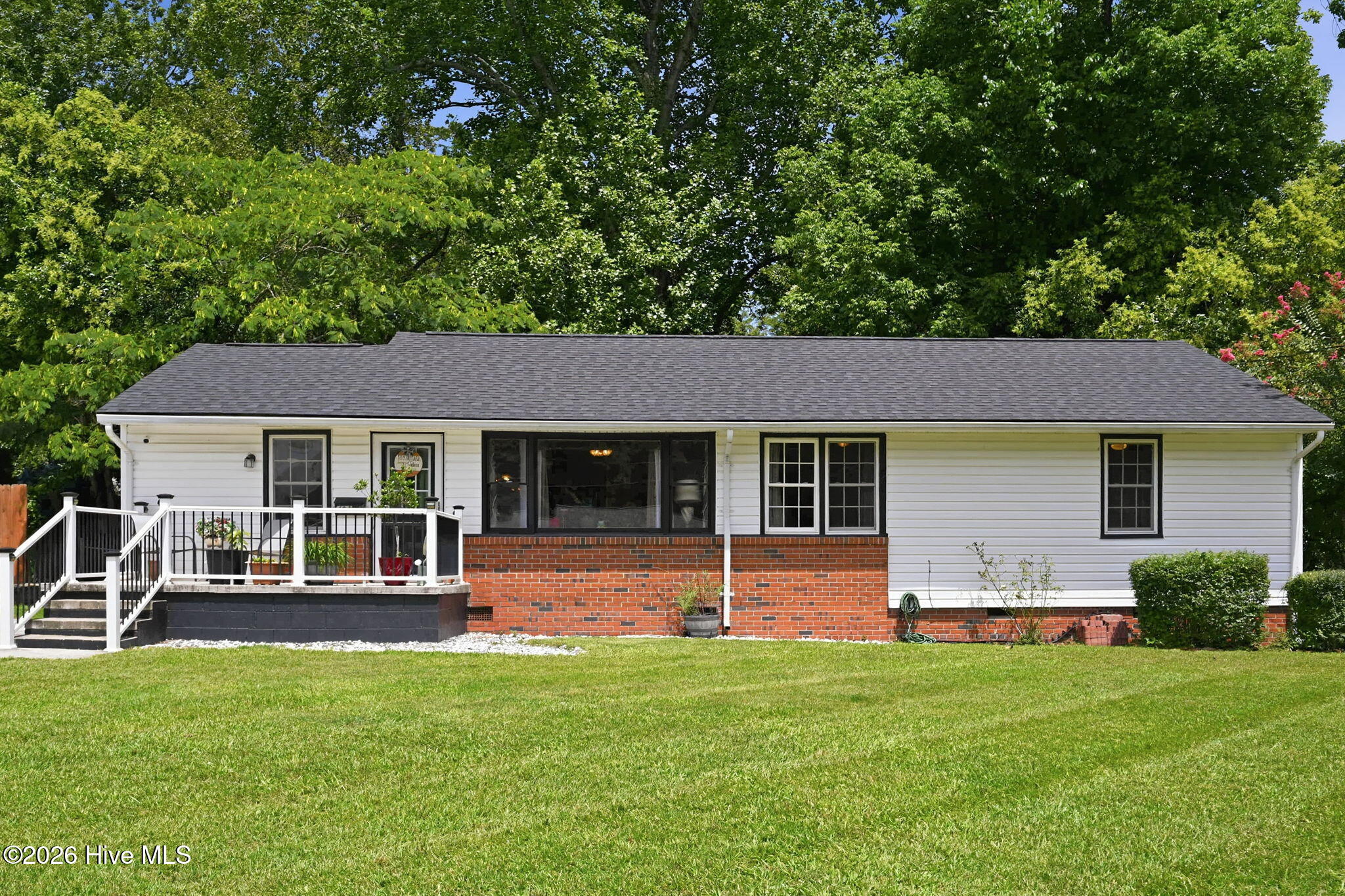 403 Hickory Court Property Photo 1