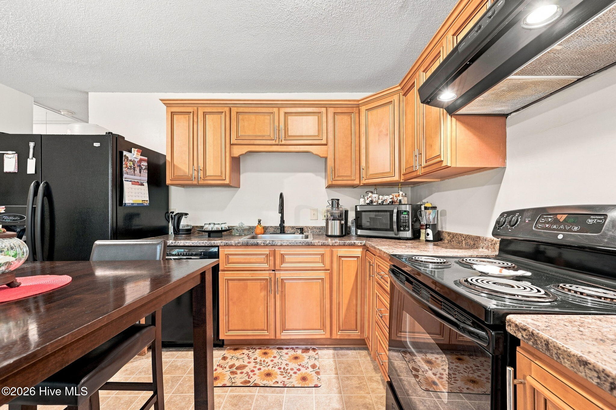 403 Hickory Court Property Photo 7