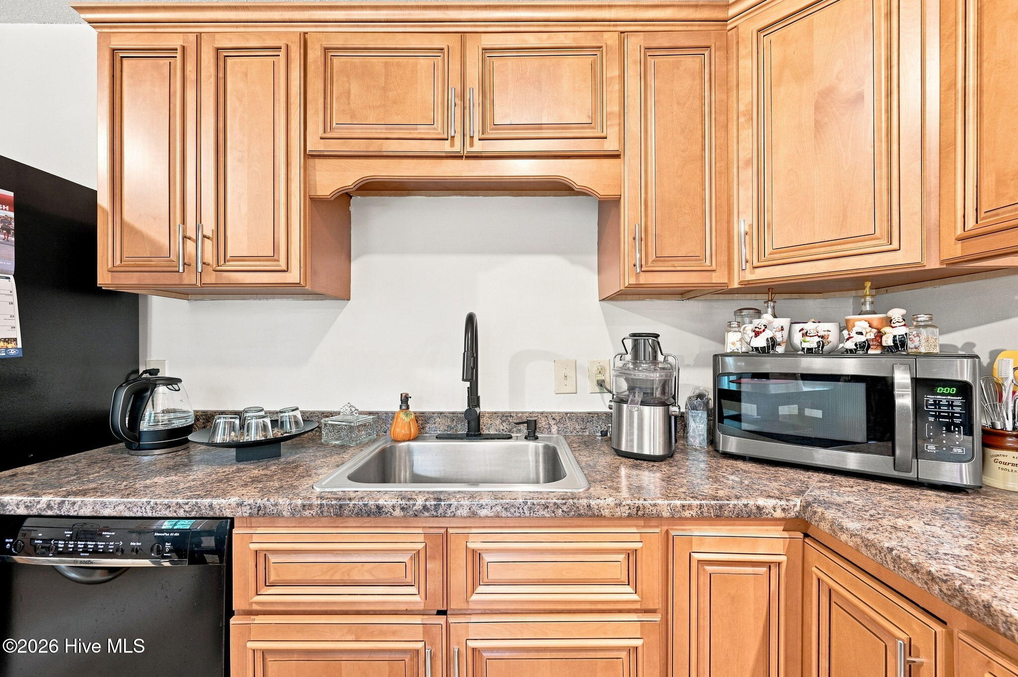 403 Hickory Court Property Photo 8