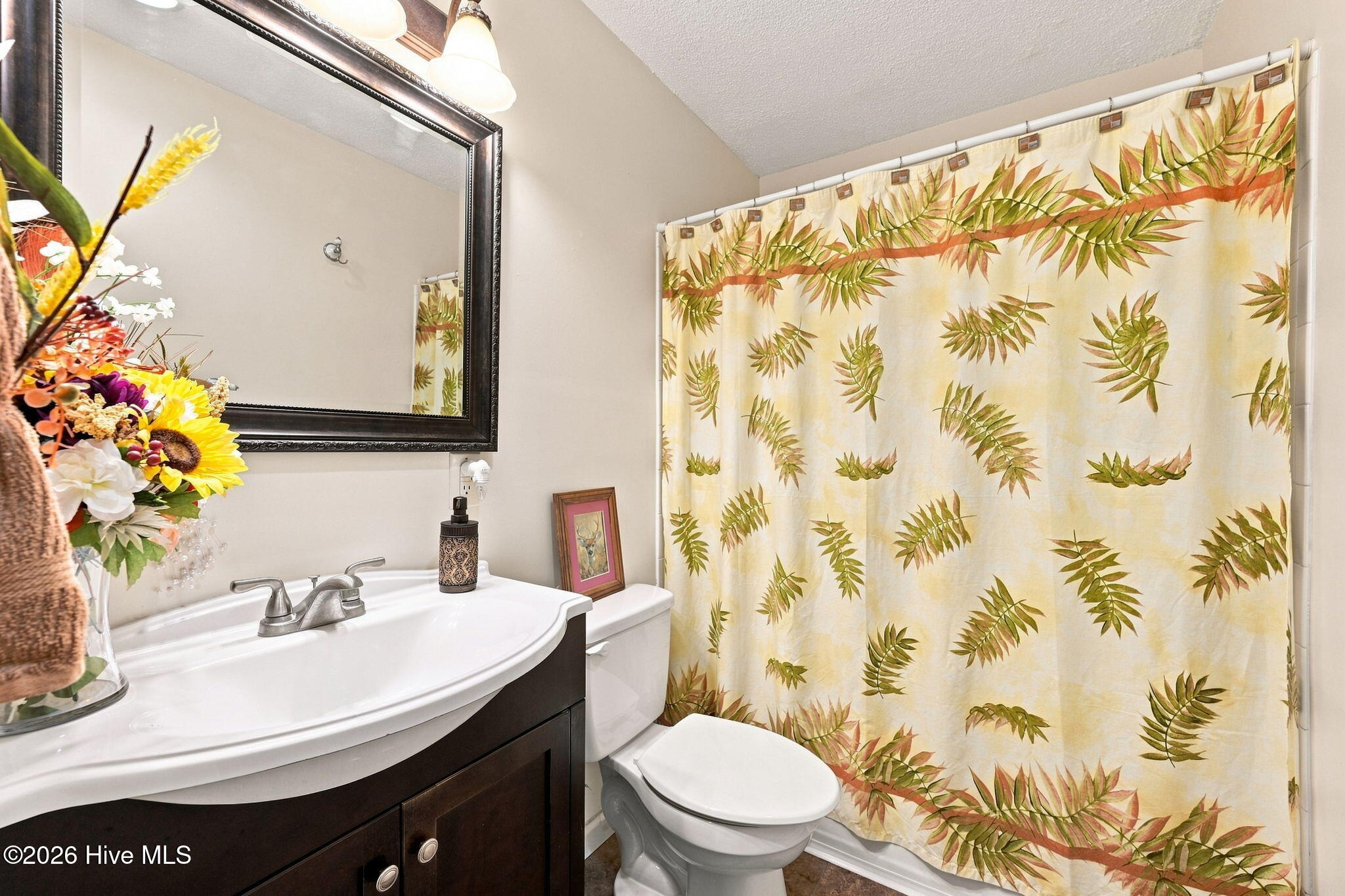 403 Hickory Court Property Photo 18