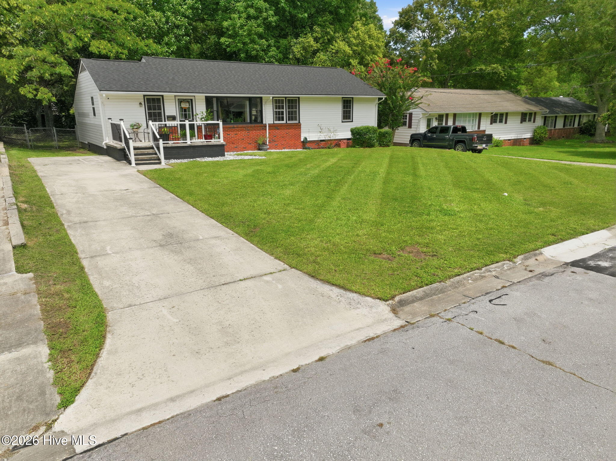 403 Hickory Court Property Photo 43