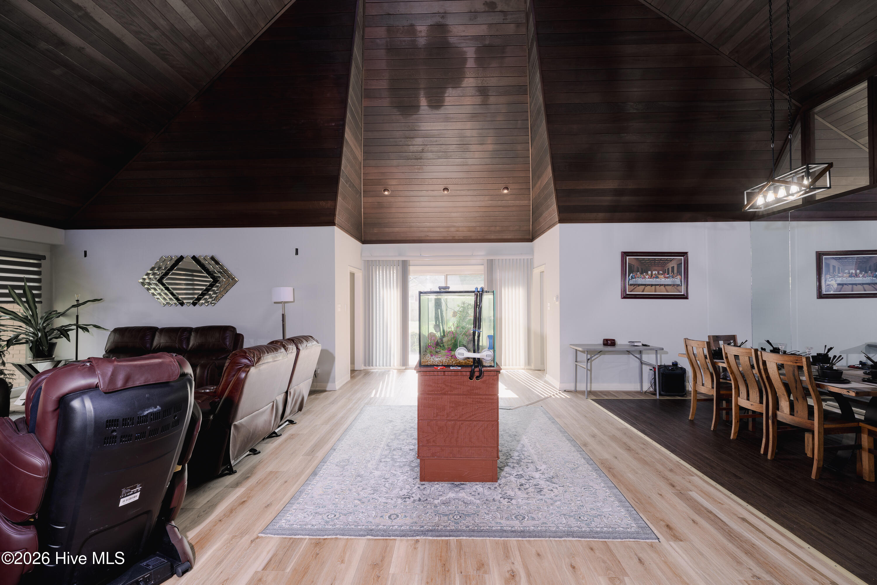 1900 Pawnee Drive Property Photo 10