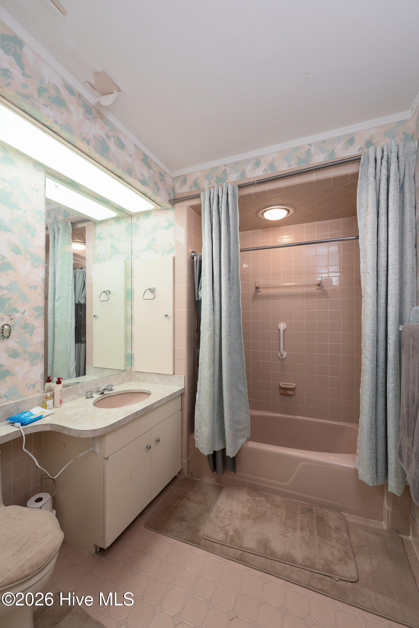 1900 Pawnee Drive Property Photo 24
