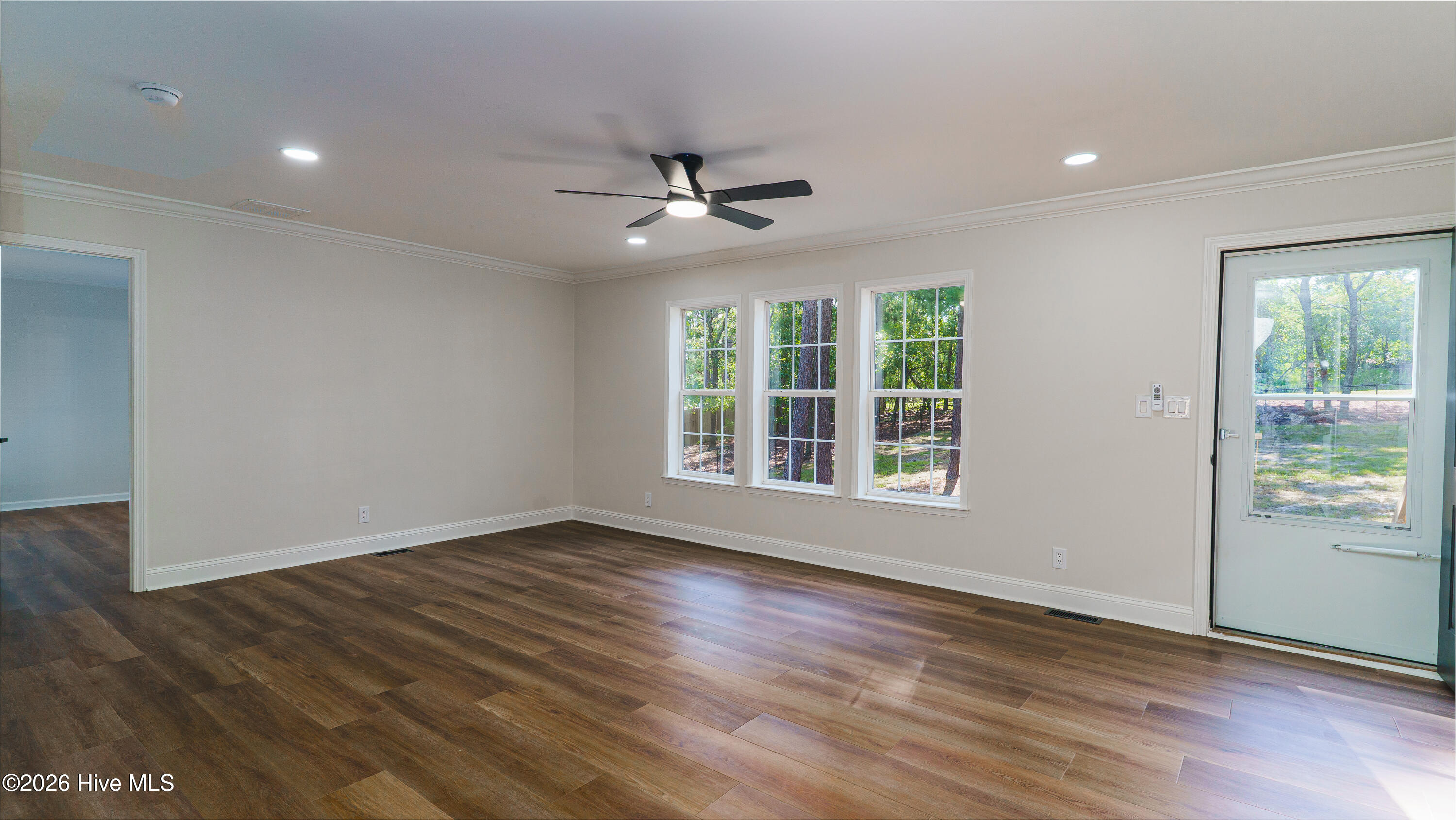 1470 Ring Road Property Photo 11