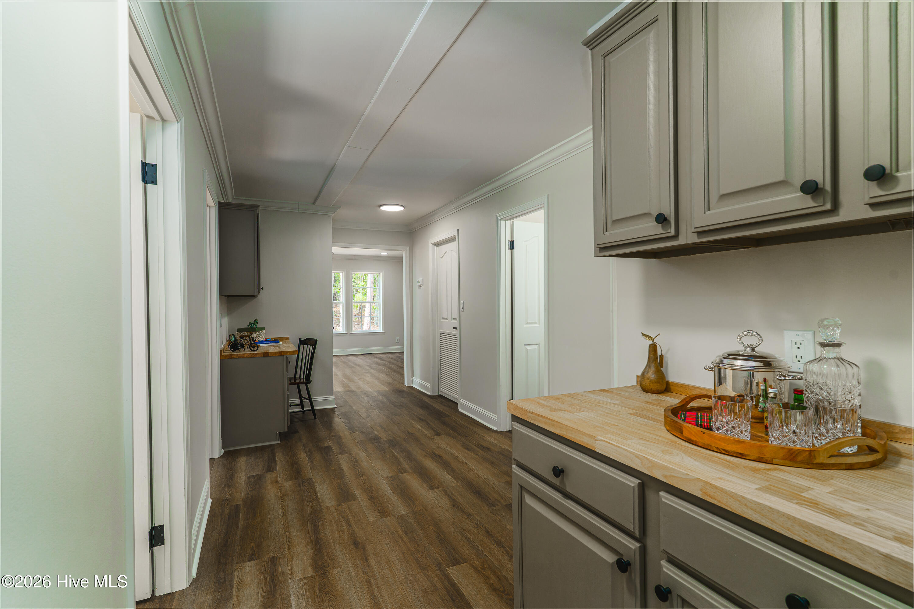 1470 Ring Road Property Photo 18