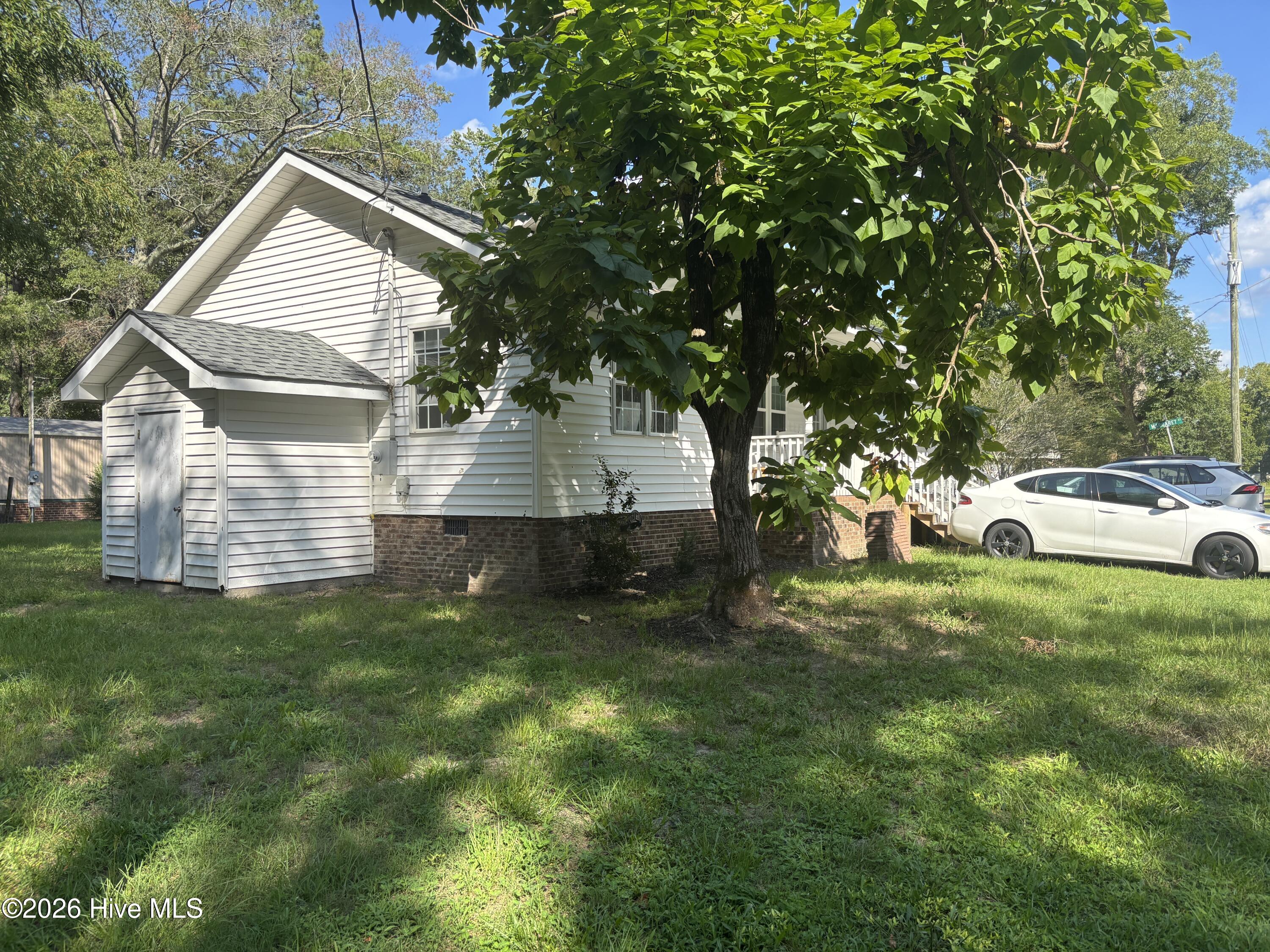 402 Main Street Property Photo 17
