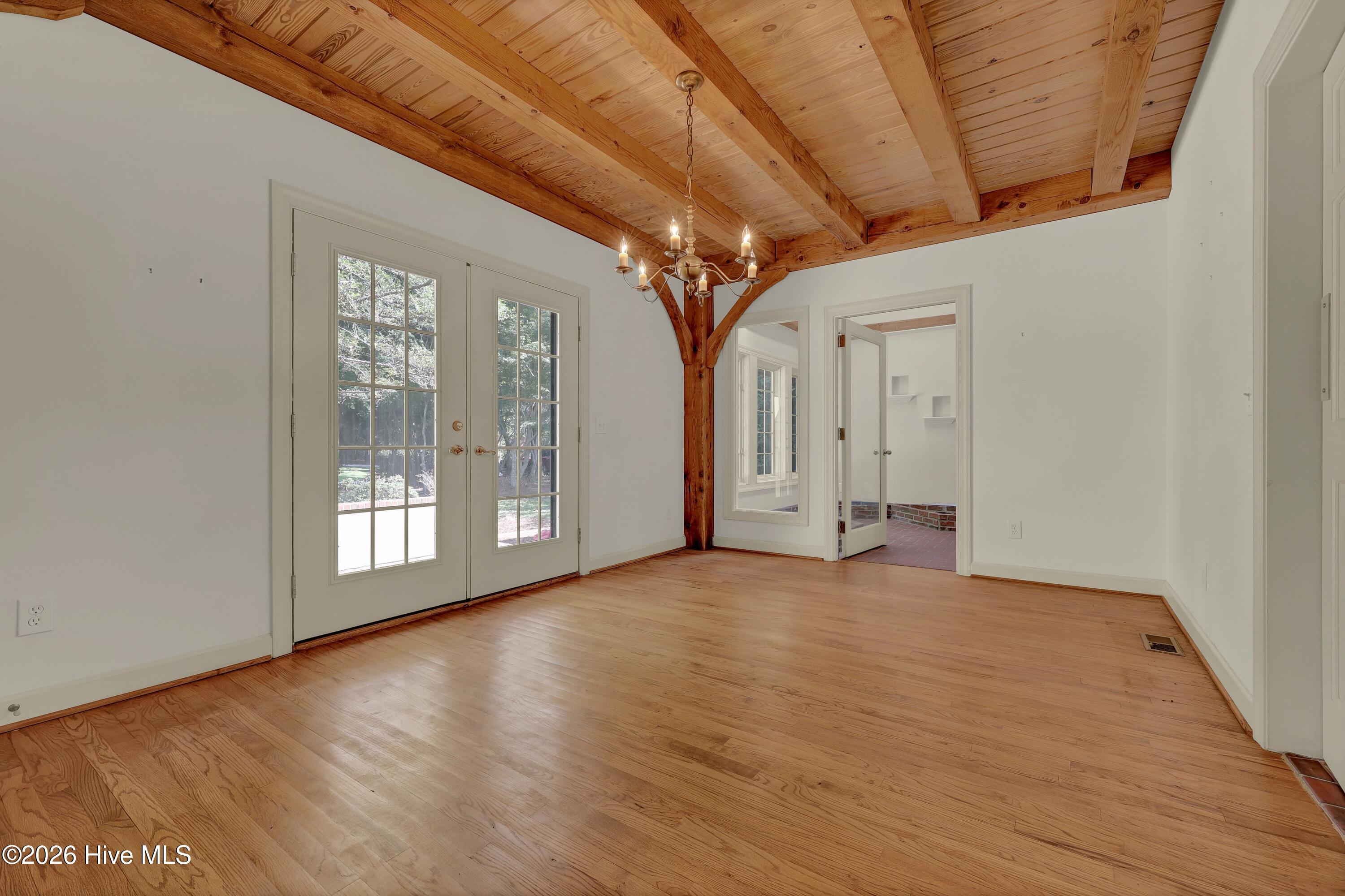 6308 Timber Creek Lane Property Photo 18