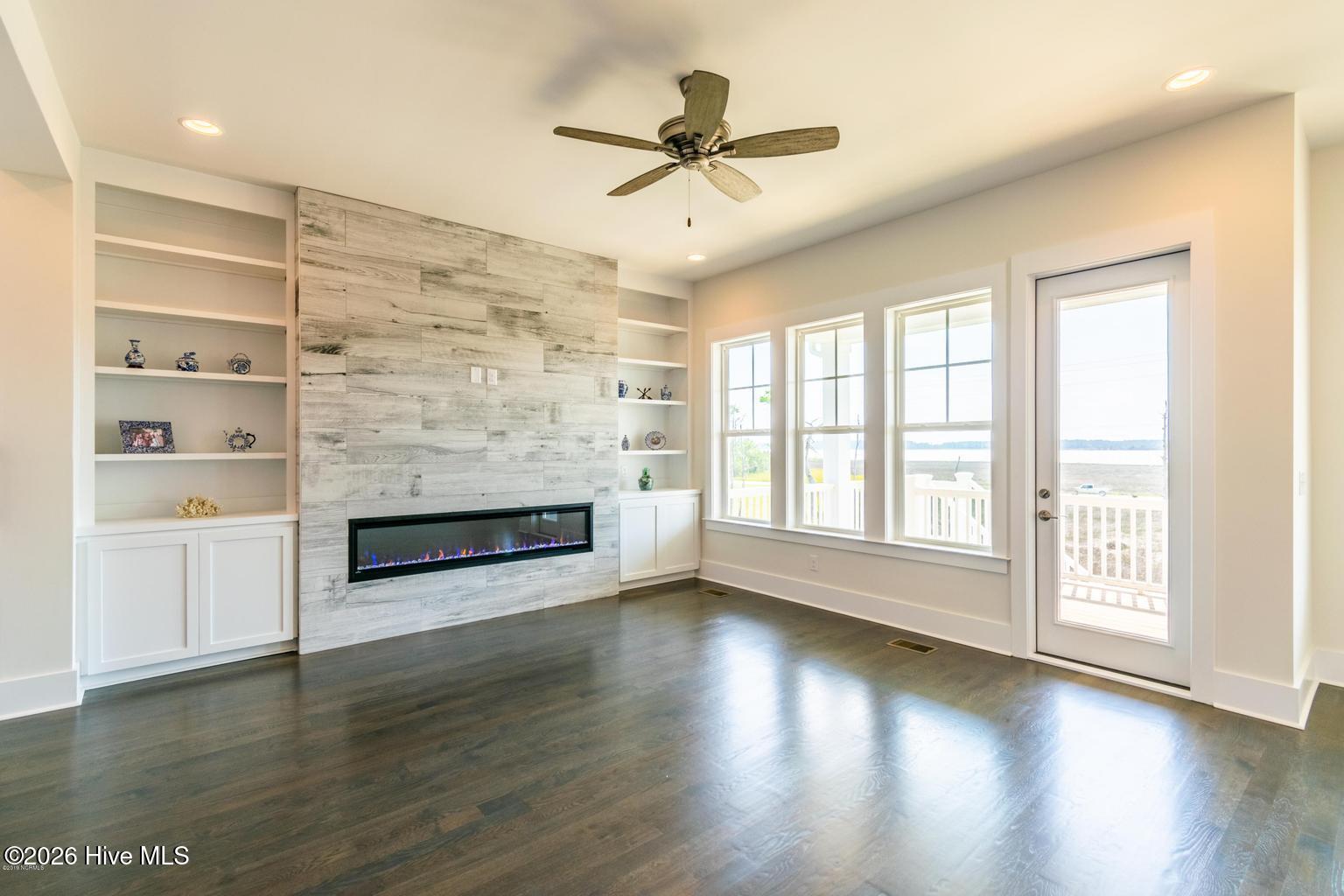 8012 Cotton Rose Court Property Photo 4