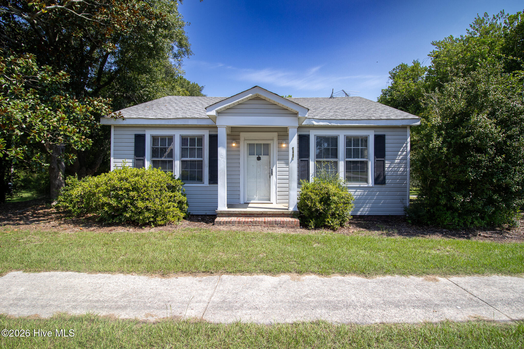 4804 Norway Road Property Photo 1