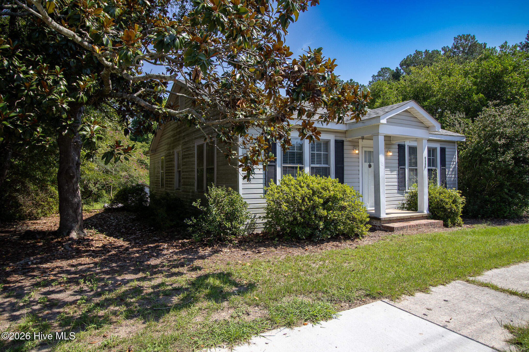 4804 Norway Road Property Photo 6