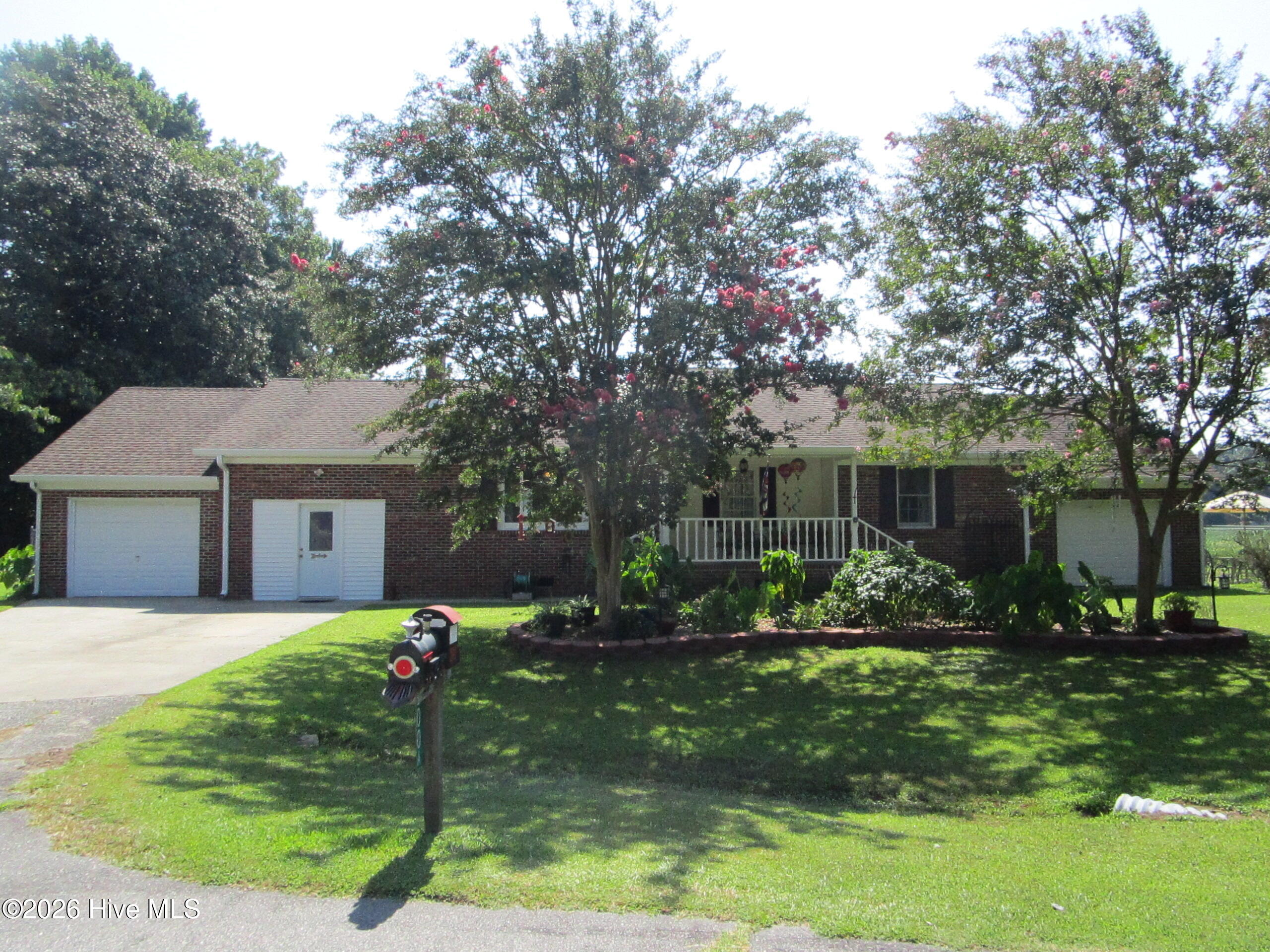 200 Fletcher Drive Property Photo 1
