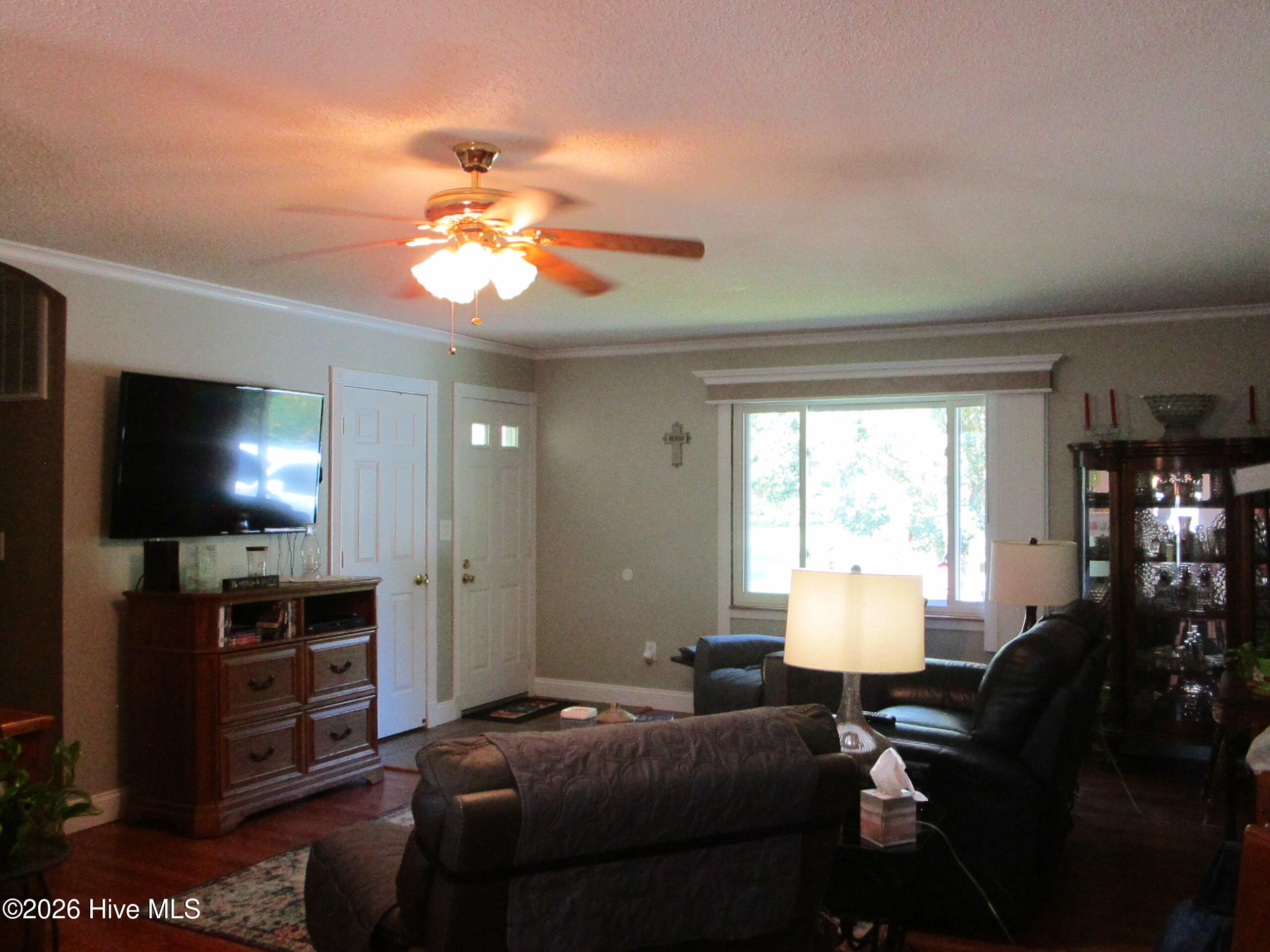 200 Fletcher Drive Property Photo 3