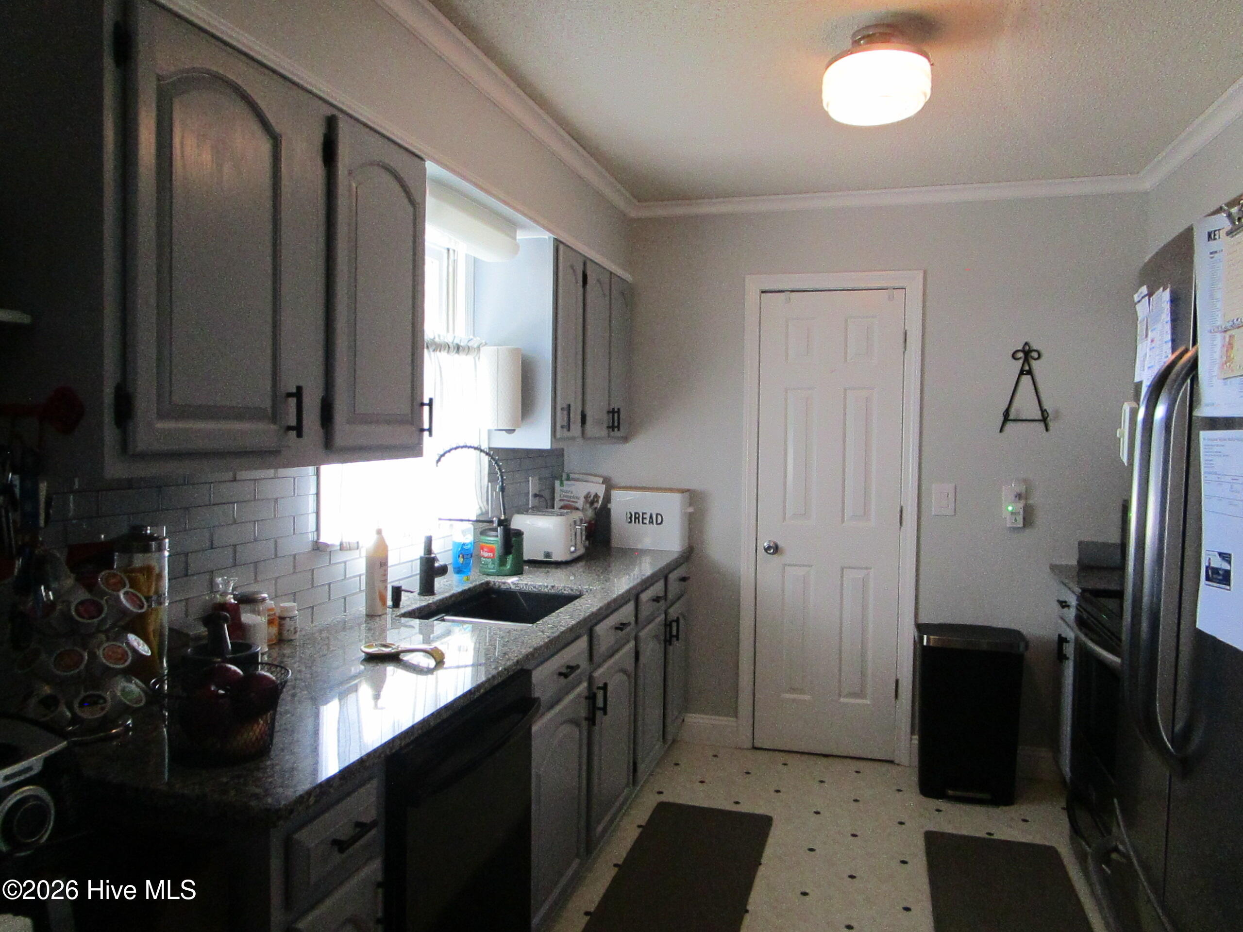 200 Fletcher Drive Property Photo 11
