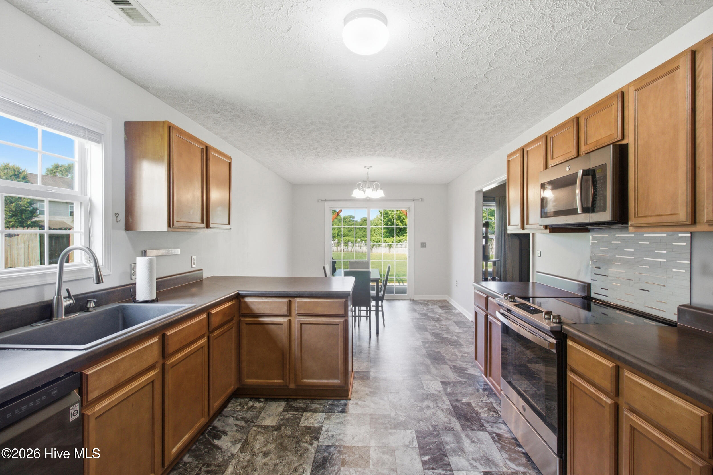 2820 Walter Drive Property Photo 8