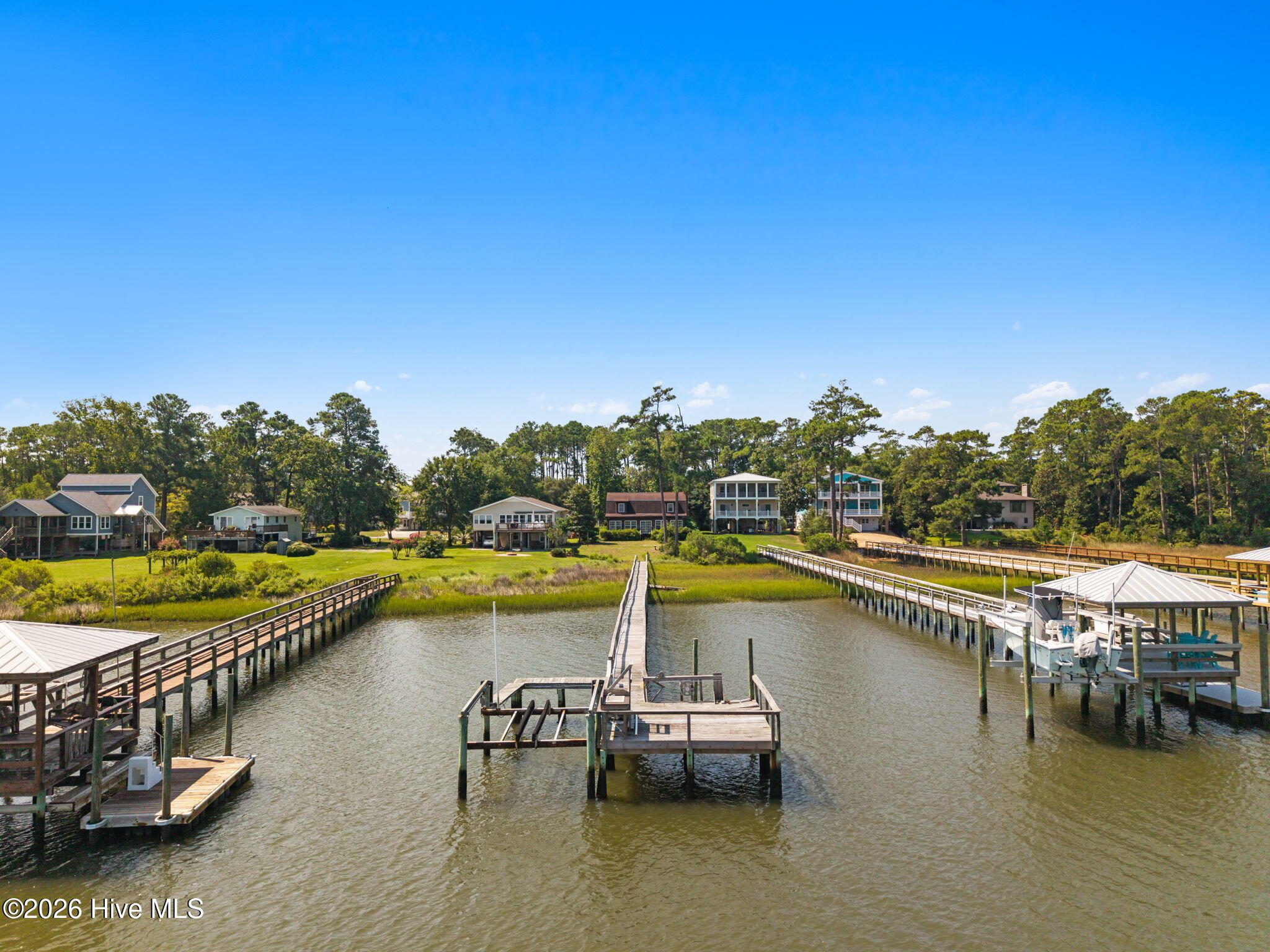 2404 W Yacht Drive Property Photo 1