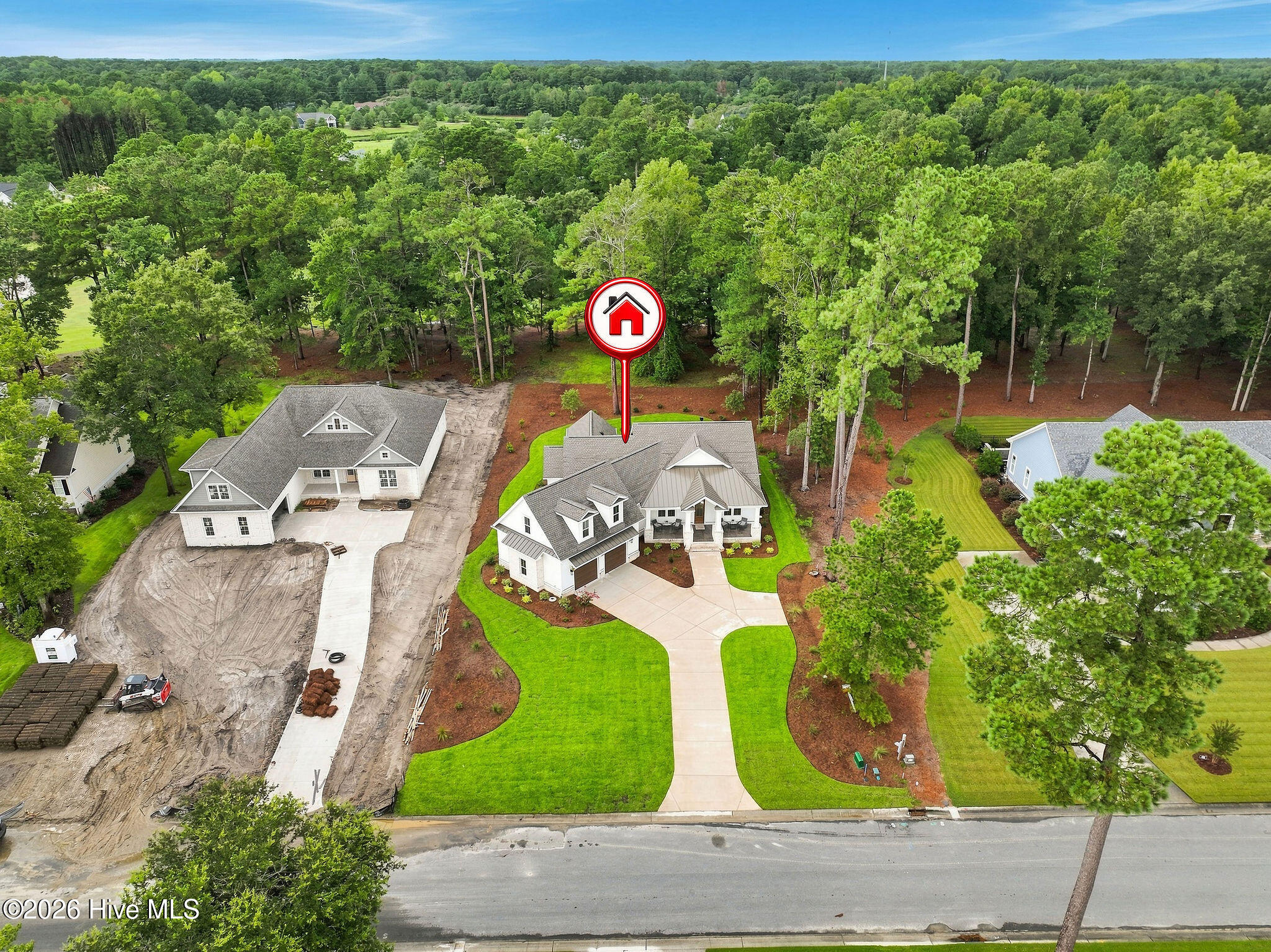 208 E Winding Way Property Photo 23