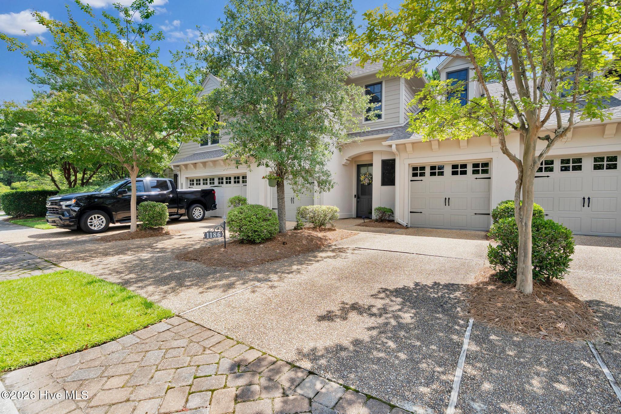 1186 Evangeline Drive Property Photo 3
