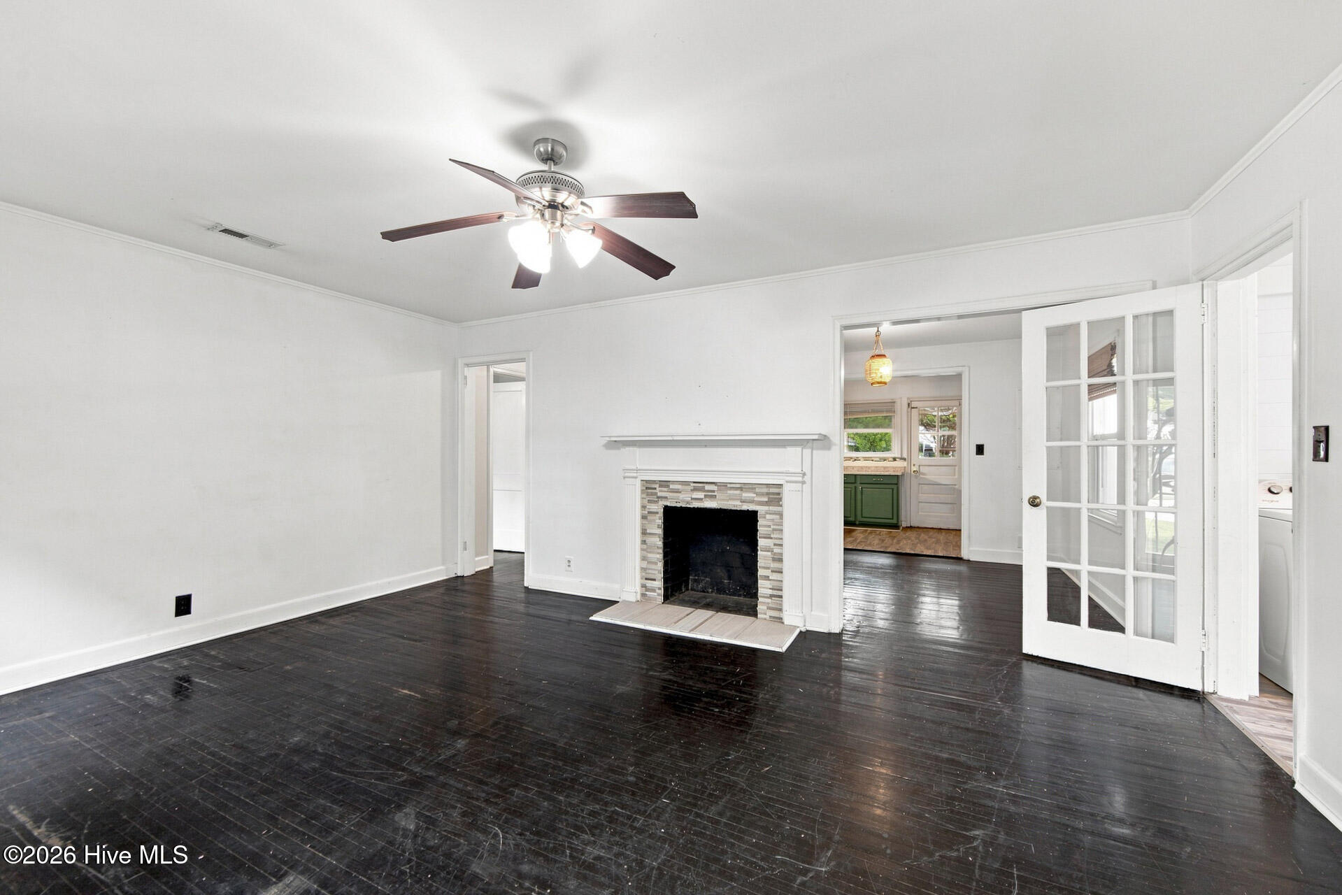 106 S Griffin Street Property Photo 4