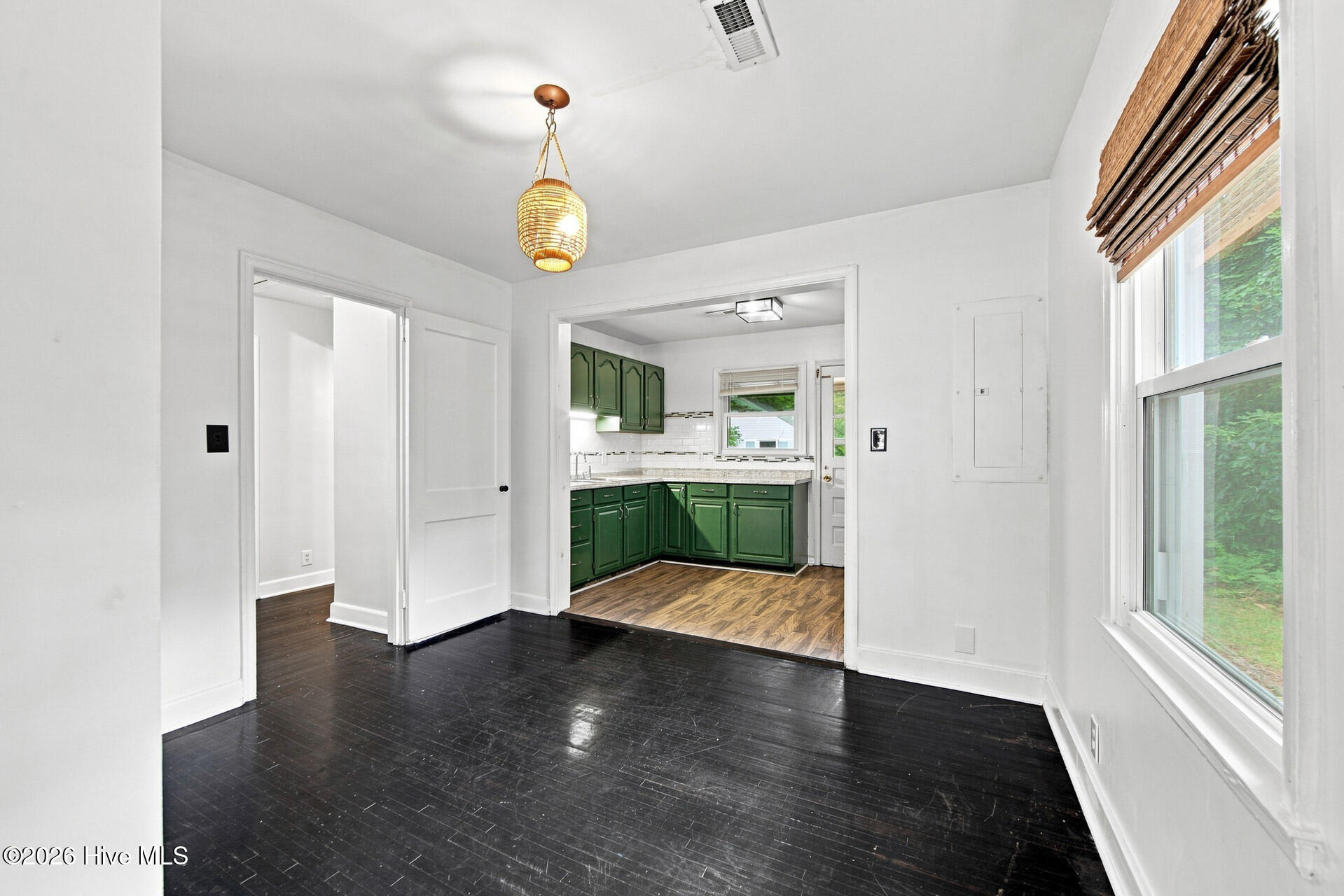 106 S Griffin Street Property Photo 7