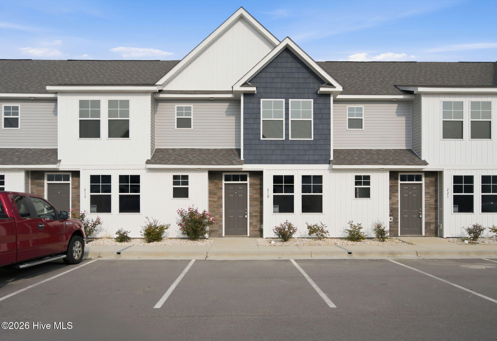 219 Sandy Cove Lane Property Photo 1