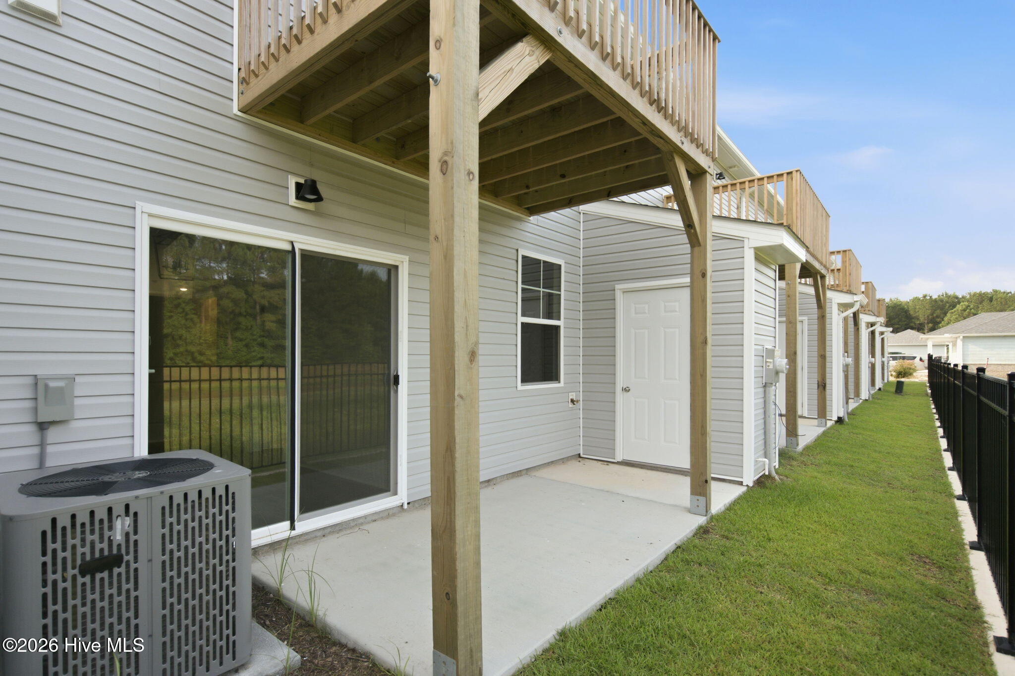 219 Sandy Cove Lane Property Photo 2