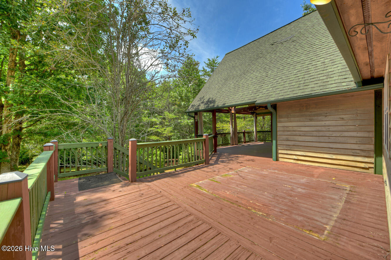 648 Posey Place Property Photo 24