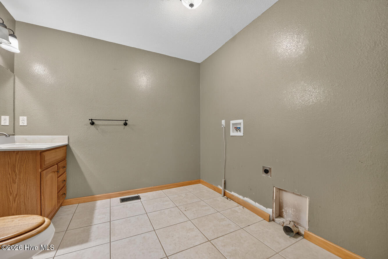 648 Posey Place Property Photo 47