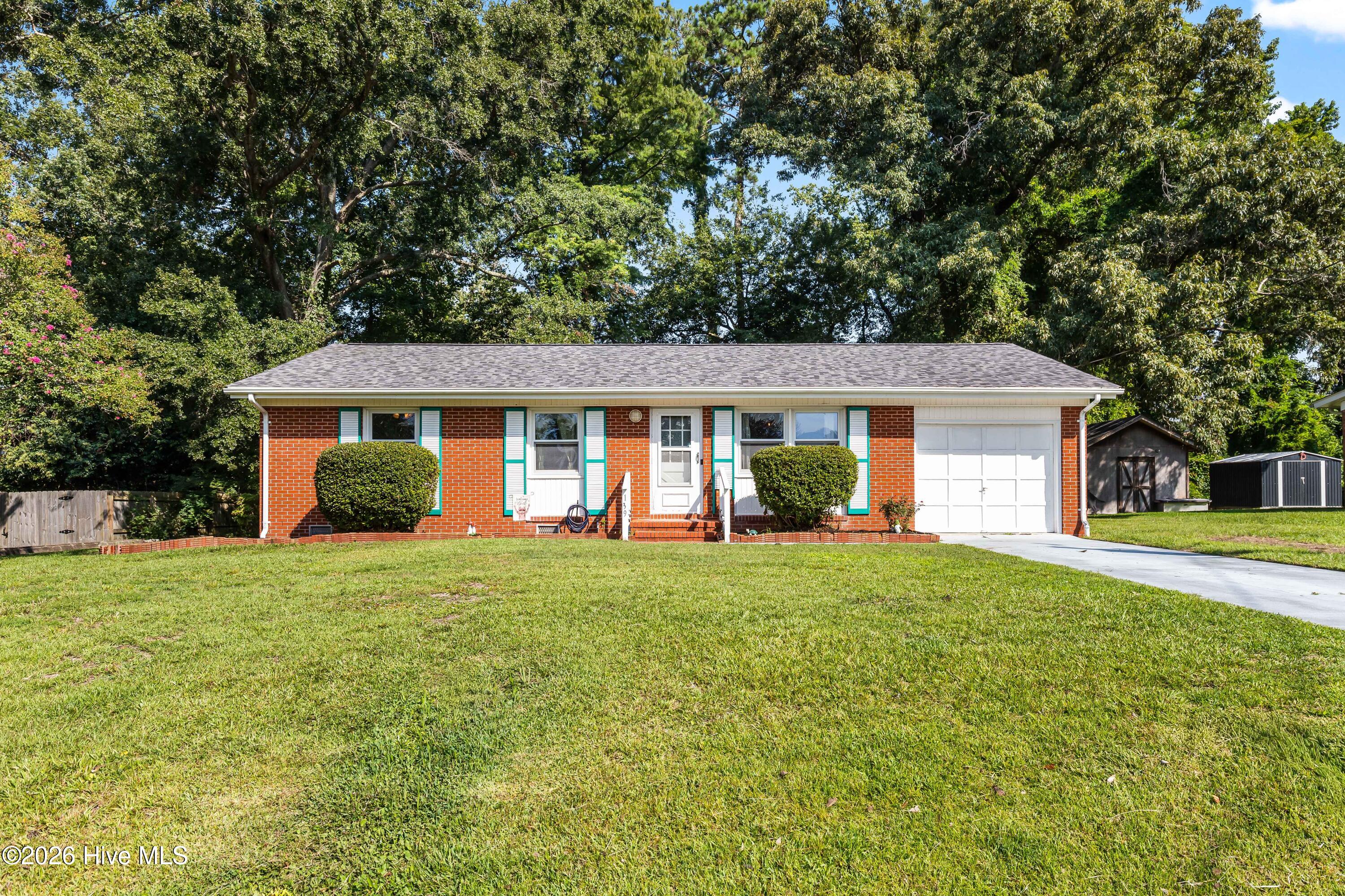 139 Greencrest Circle Property Photo 1