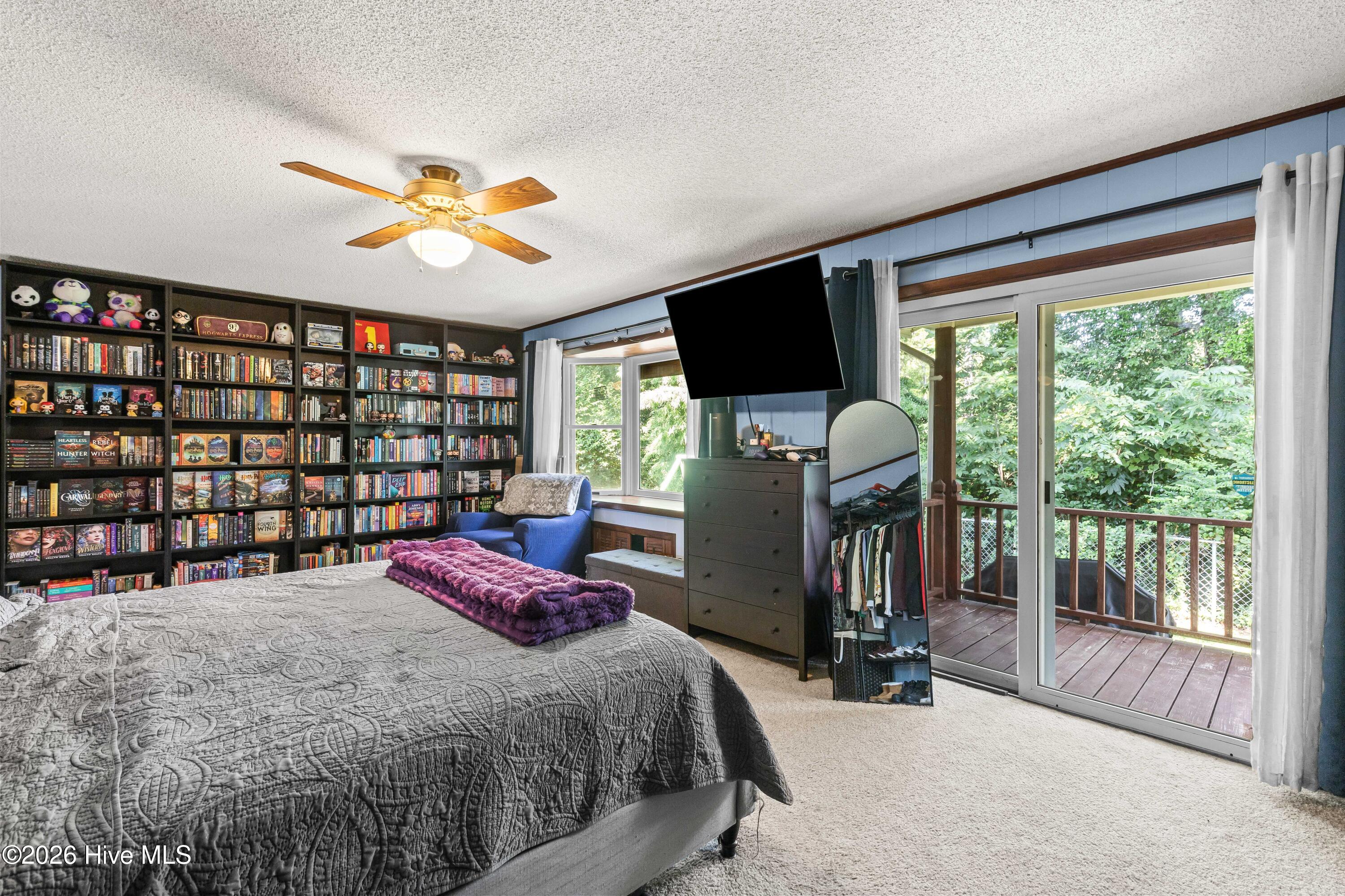 139 Greencrest Circle Property Photo 17