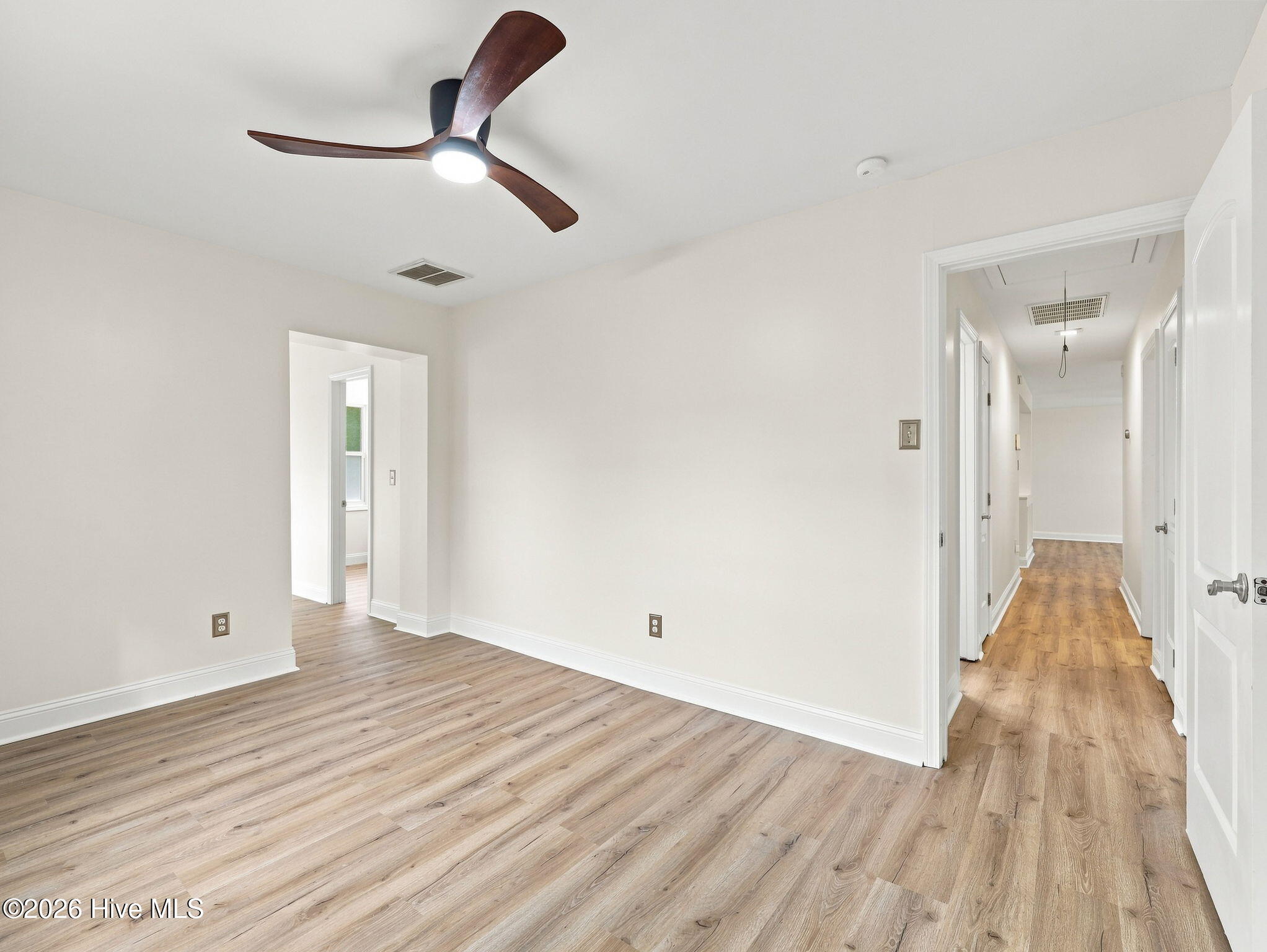 639 W Shore Drive Property Photo 19