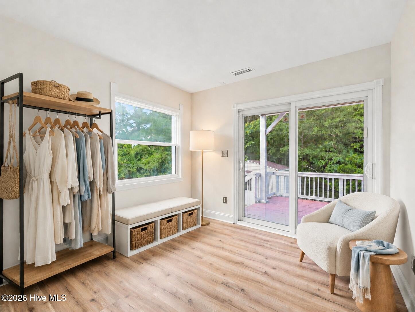 639 W Shore Drive Property Photo 24