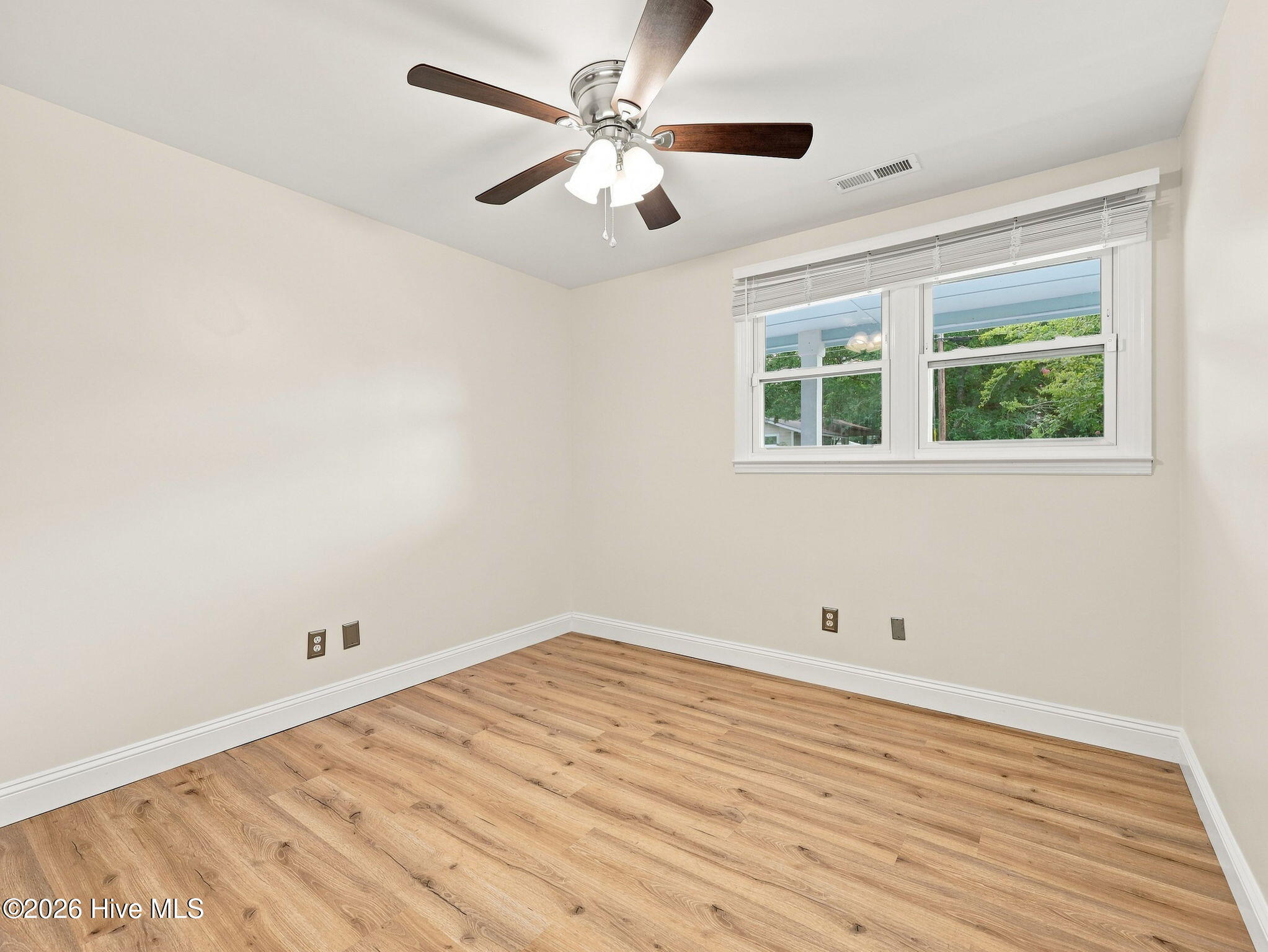 639 W Shore Drive Property Photo 29
