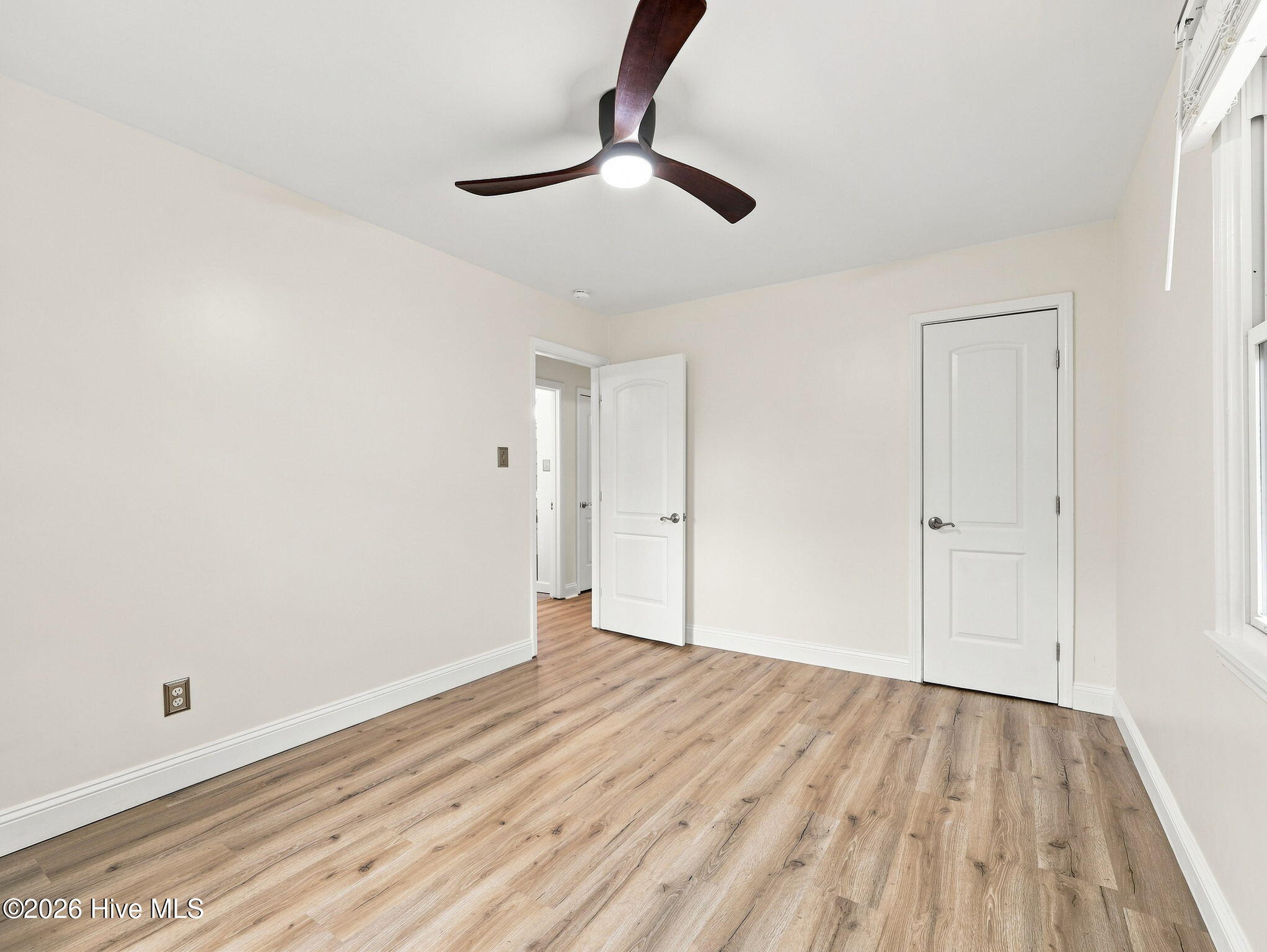 639 W Shore Drive Property Photo 37