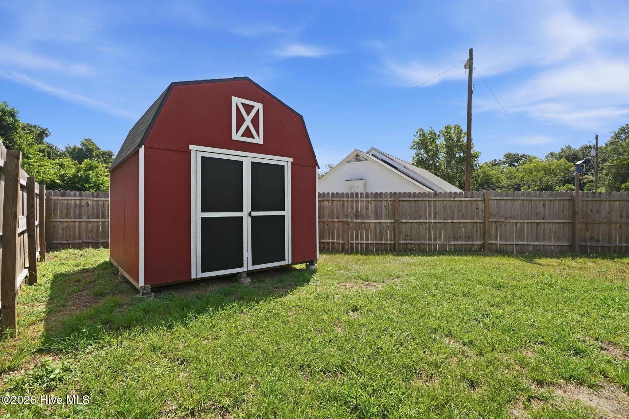 935 W Illinois Avenue Property Photo 17