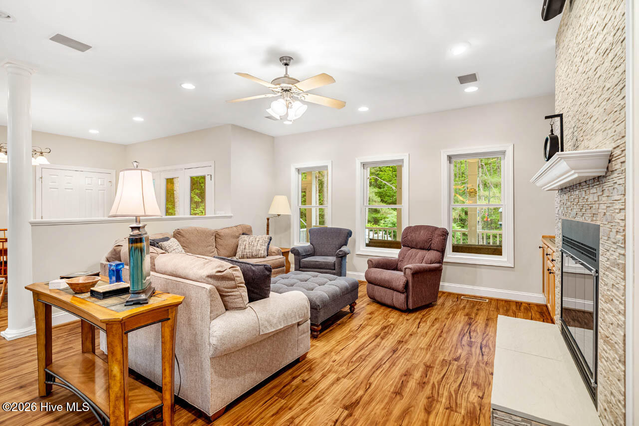 1624 Rosebriar Place Property Photo 13