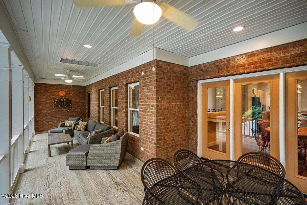 1624 Rosebriar Place Property Photo 46
