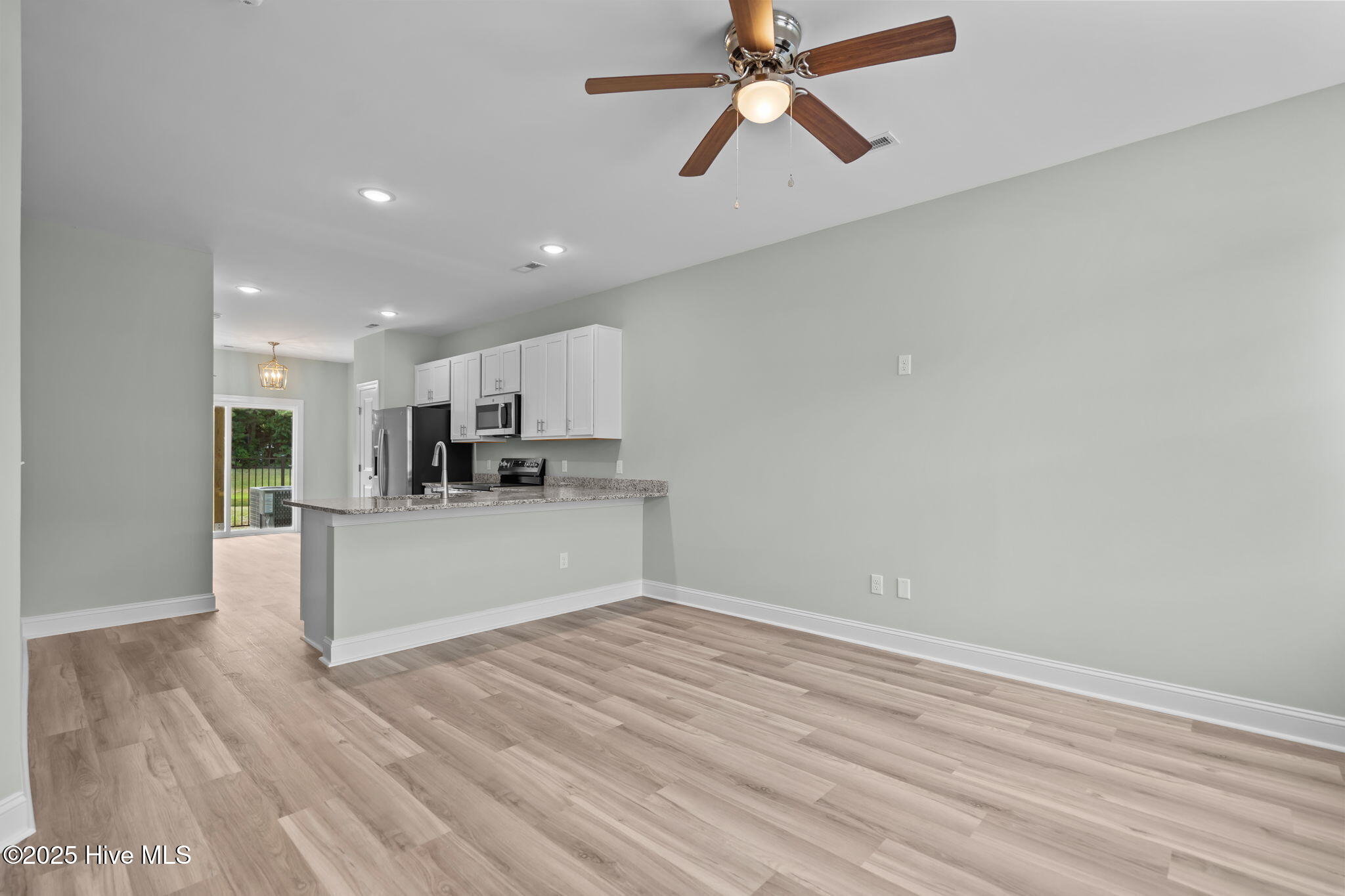 229 Sandy Cove Lane Property Photo 8