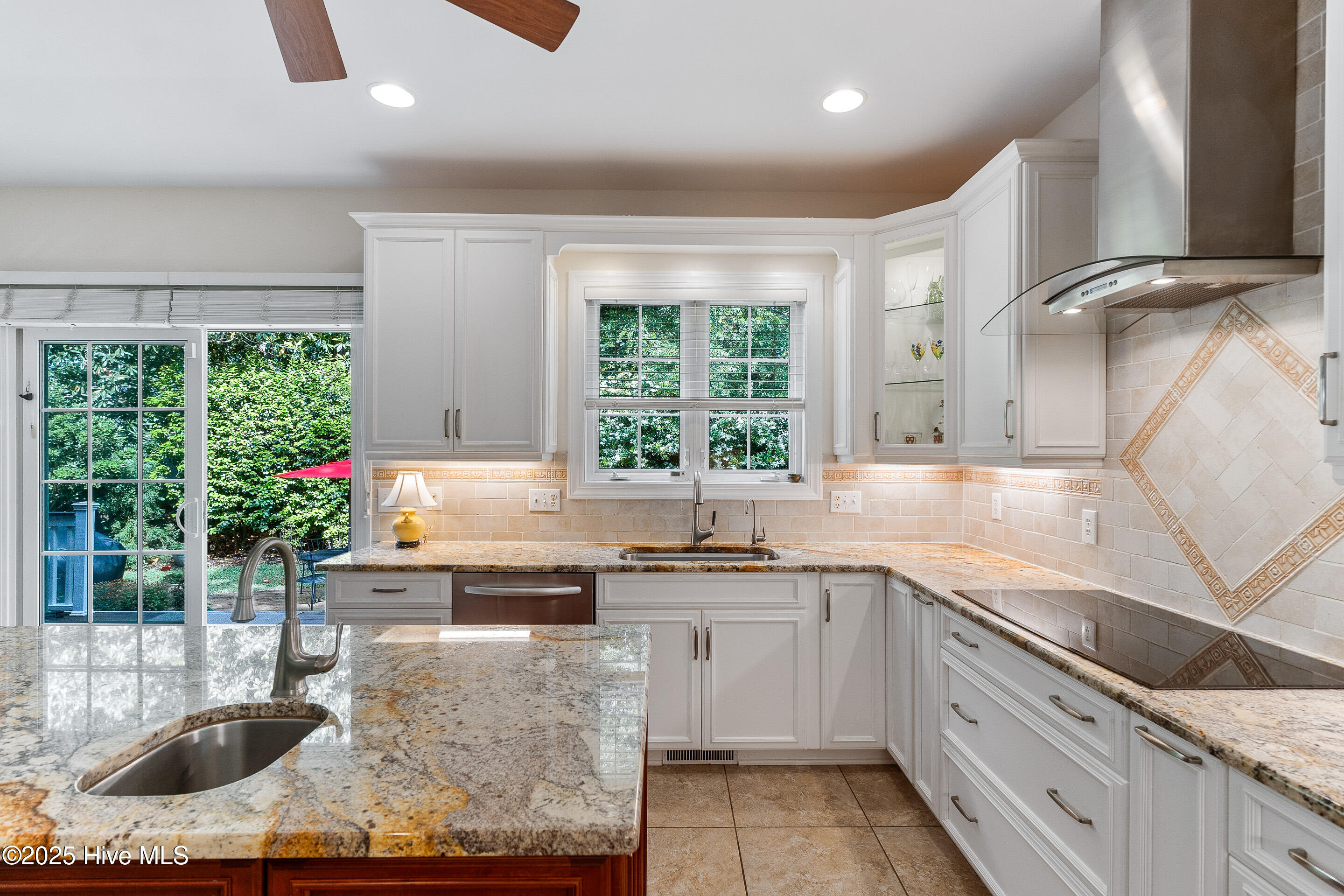 8819 Sawmill Creek Lane Property Photo 21